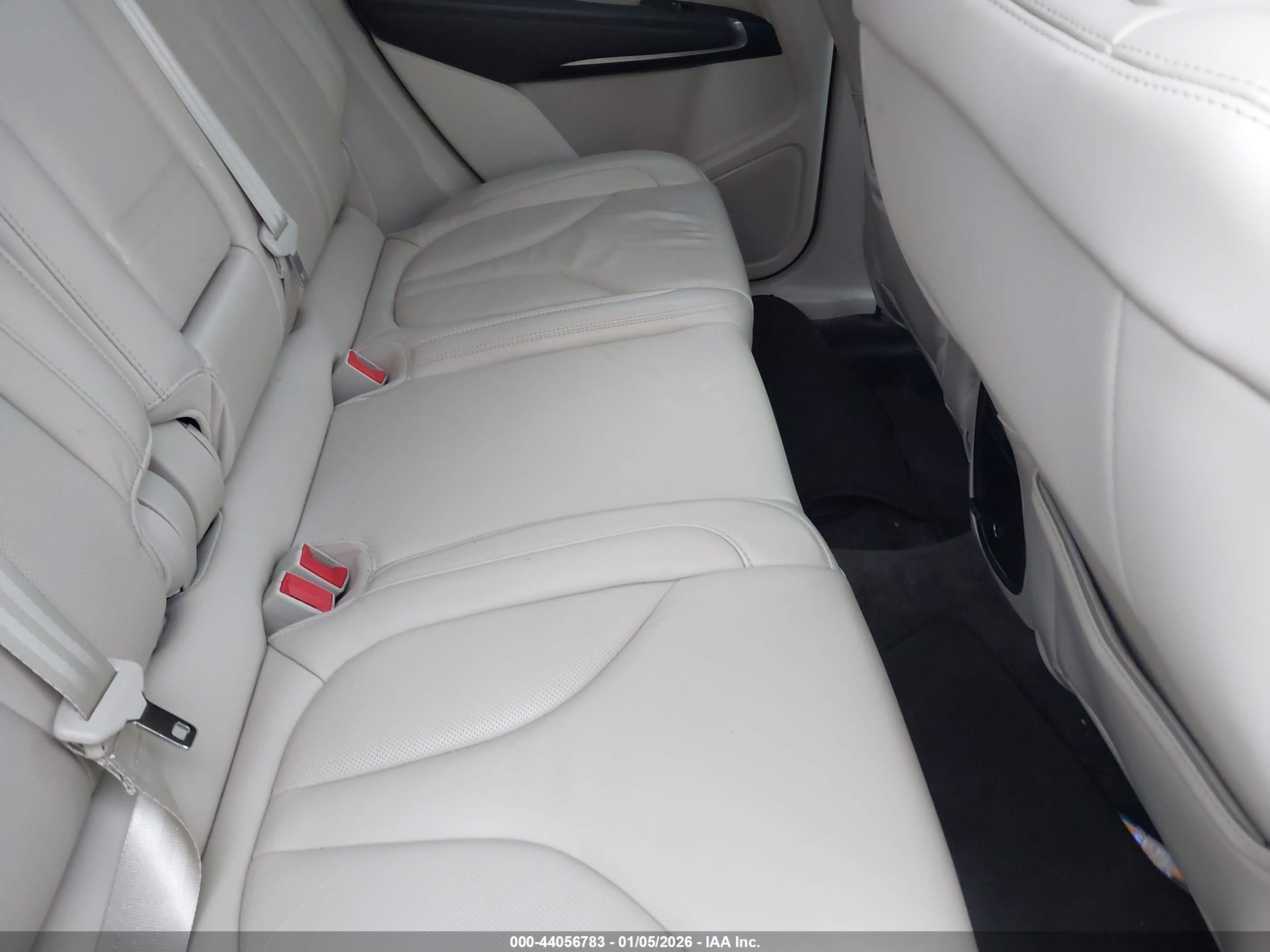 LINCOLN MKC image 8