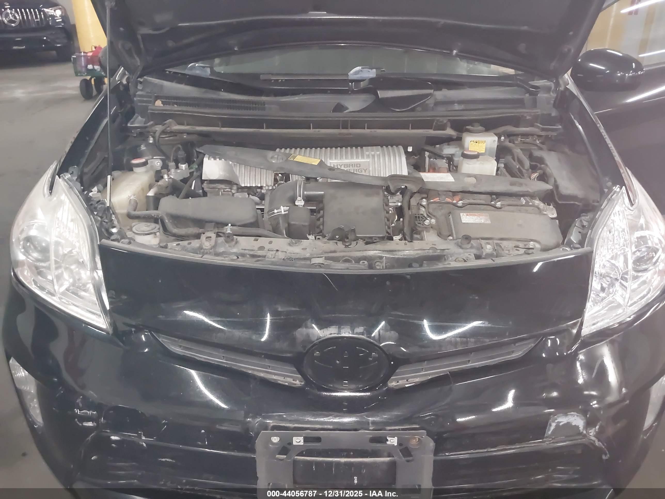 TOYOTA PRIUS image 10