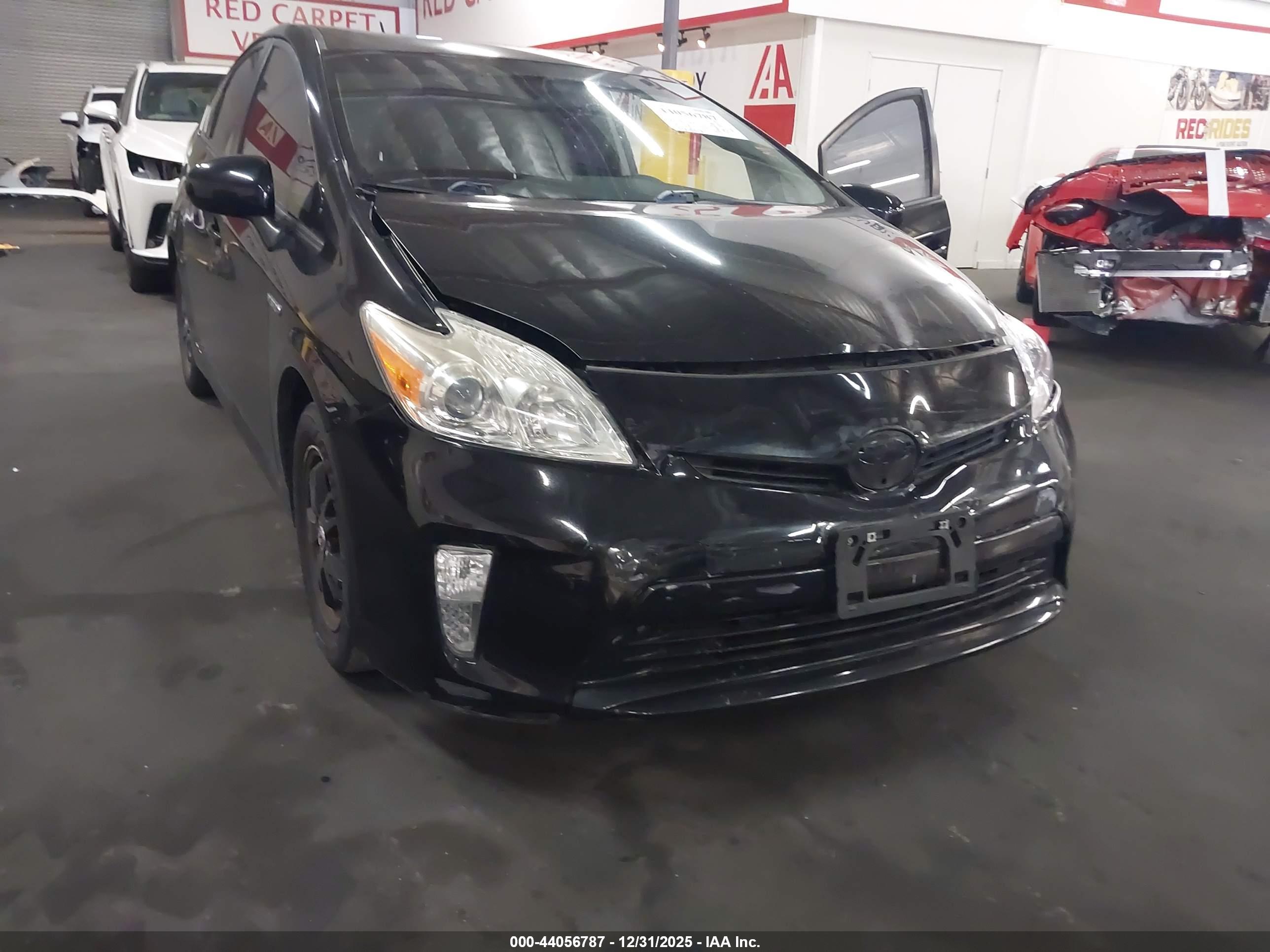 TOYOTA PRIUS image 6