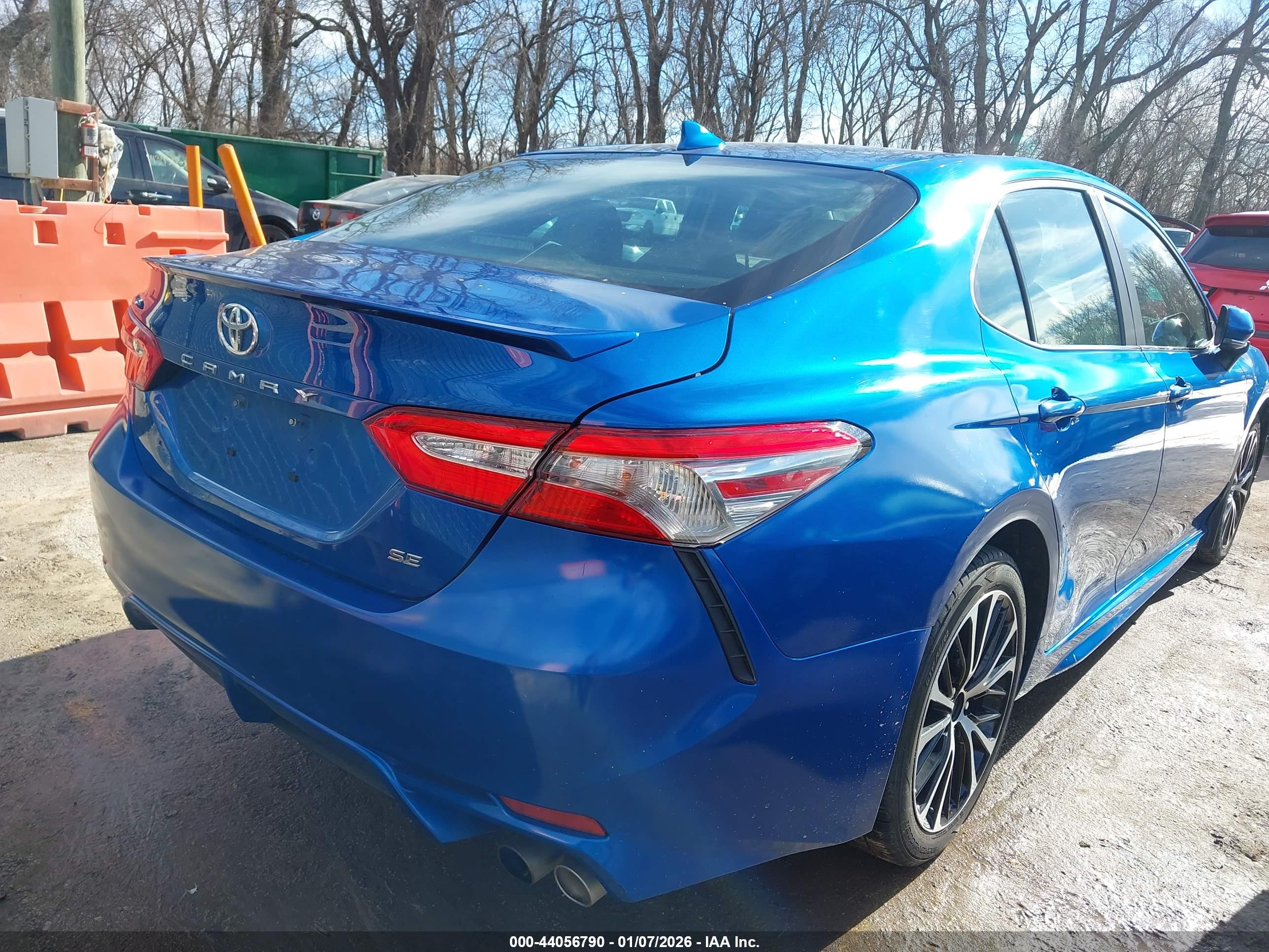 TOYOTA CAMRY image 4