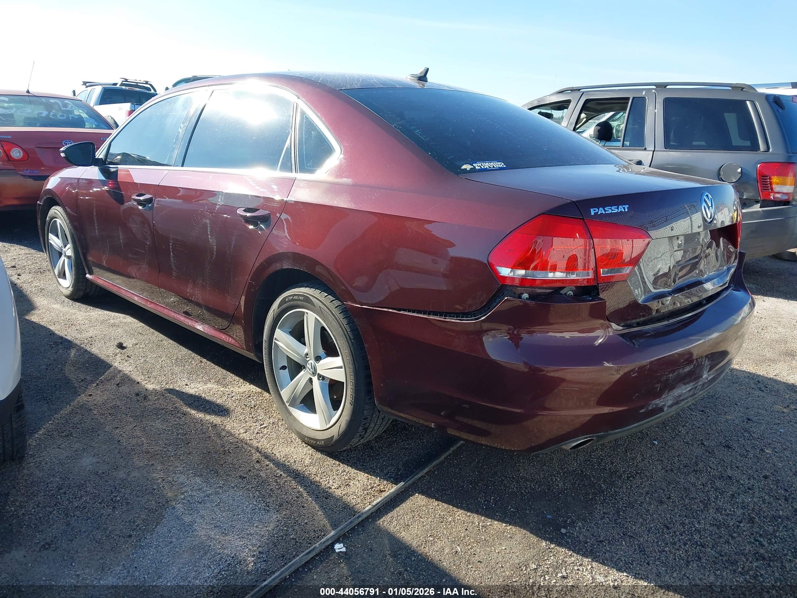 VOLKSWAGEN PASSAT image 3