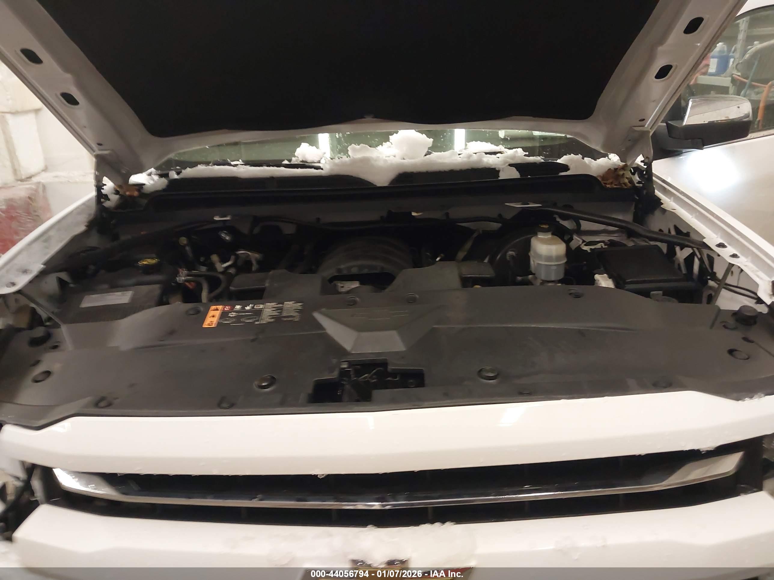 CHEVROLET SILVERADO image 10