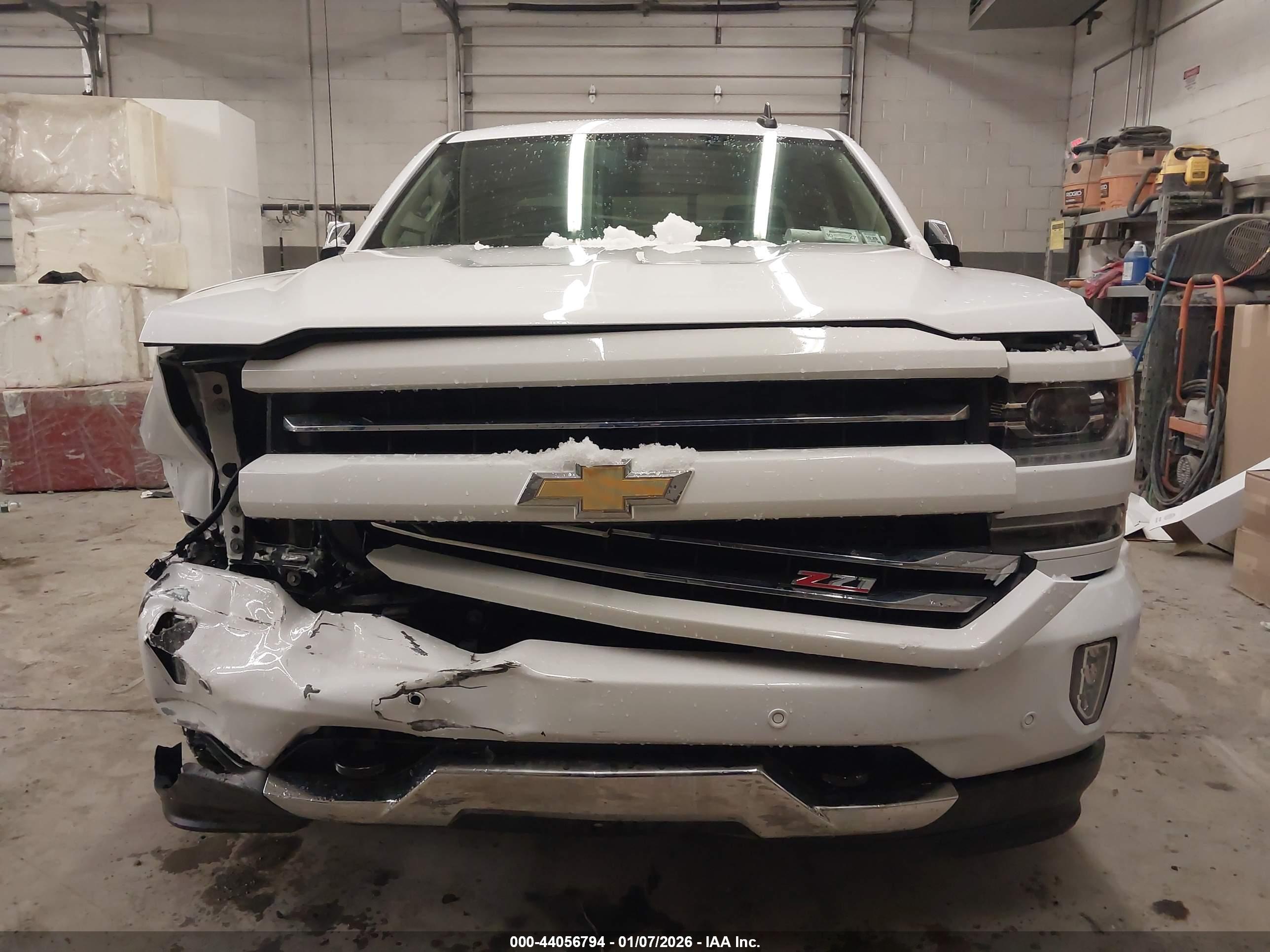 CHEVROLET SILVERADO image 6