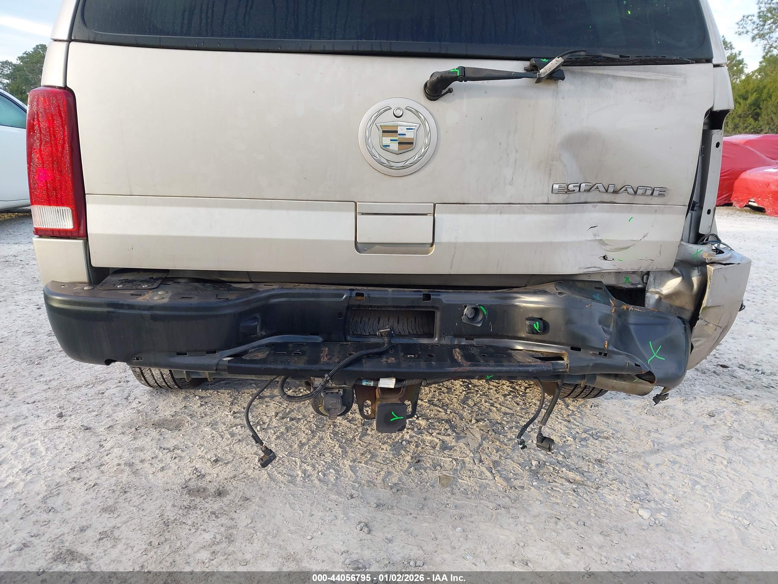 CADILLAC ESCALADE image 6