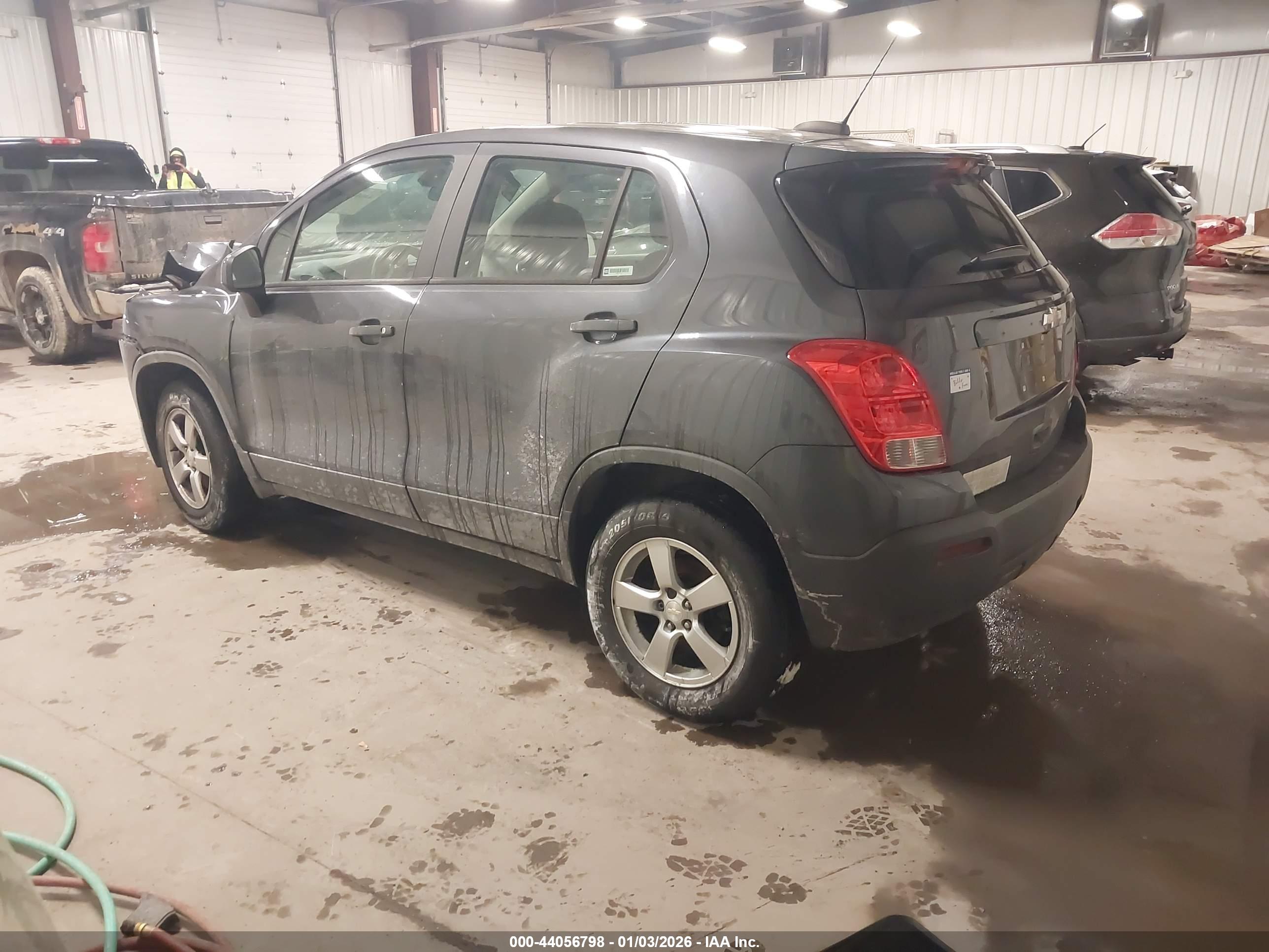 CHEVROLET TRAX image 3