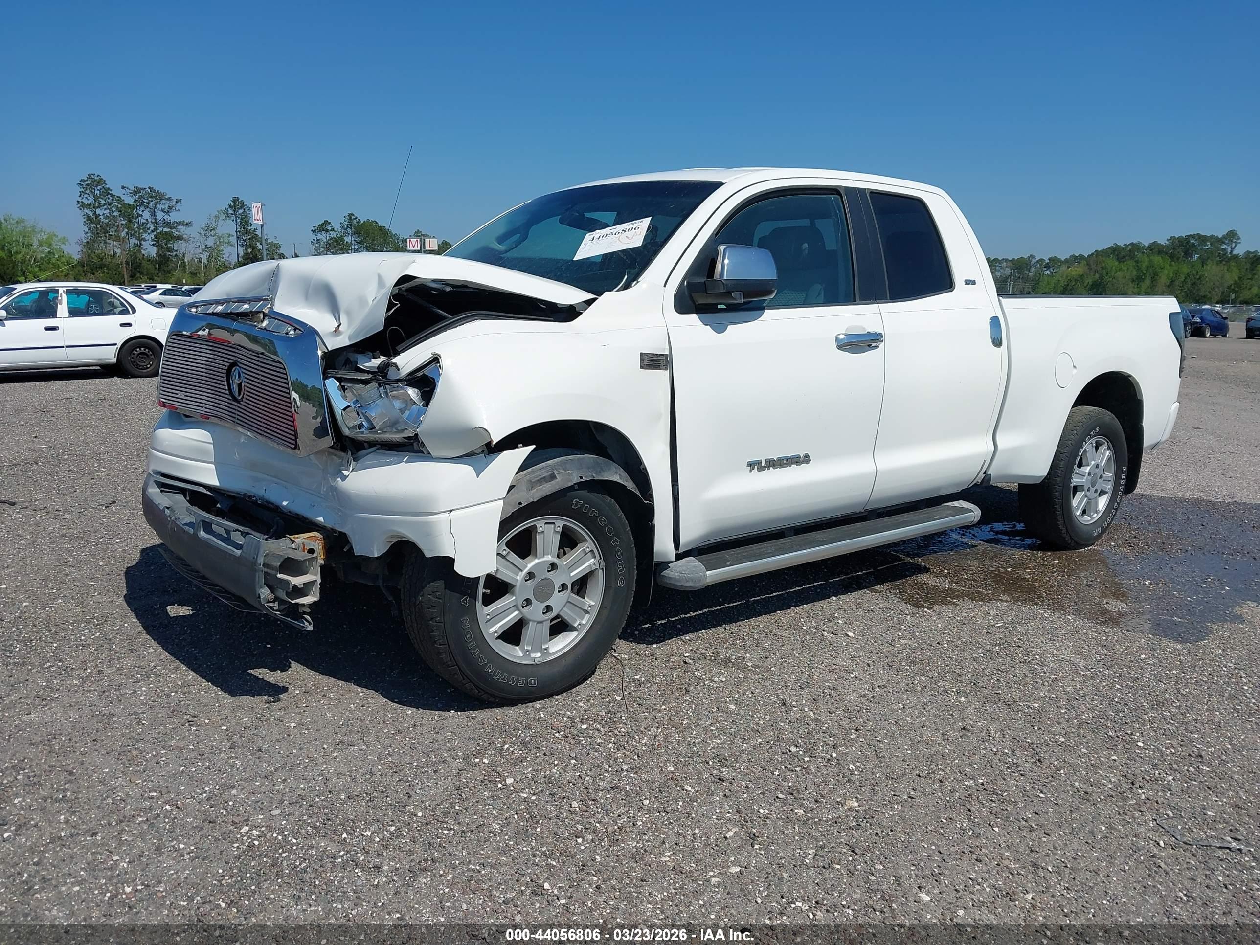TOYOTA TUNDRA image 2