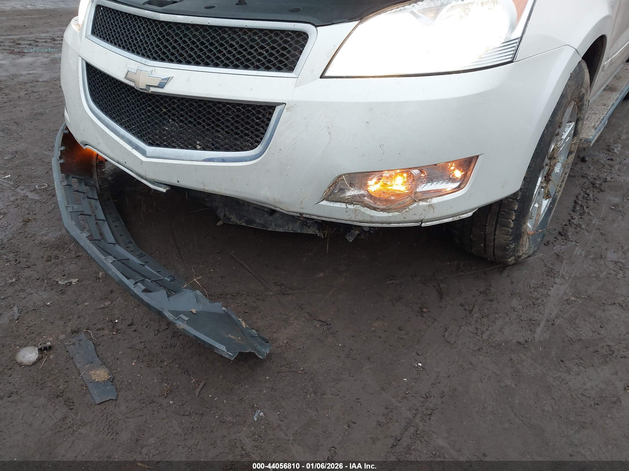 CHEVROLET TRAVERSE image 6