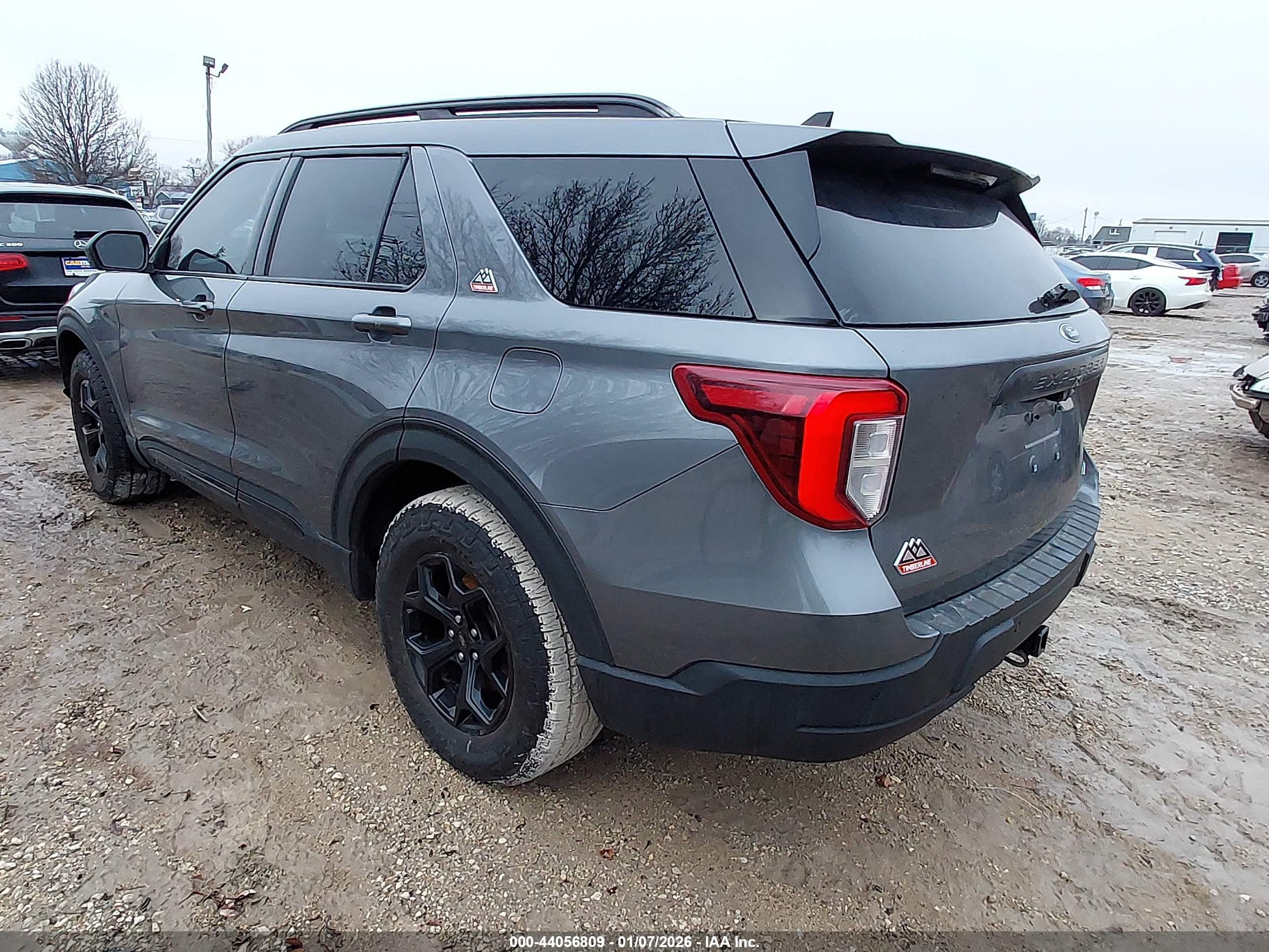FORD EXPLORER image 3