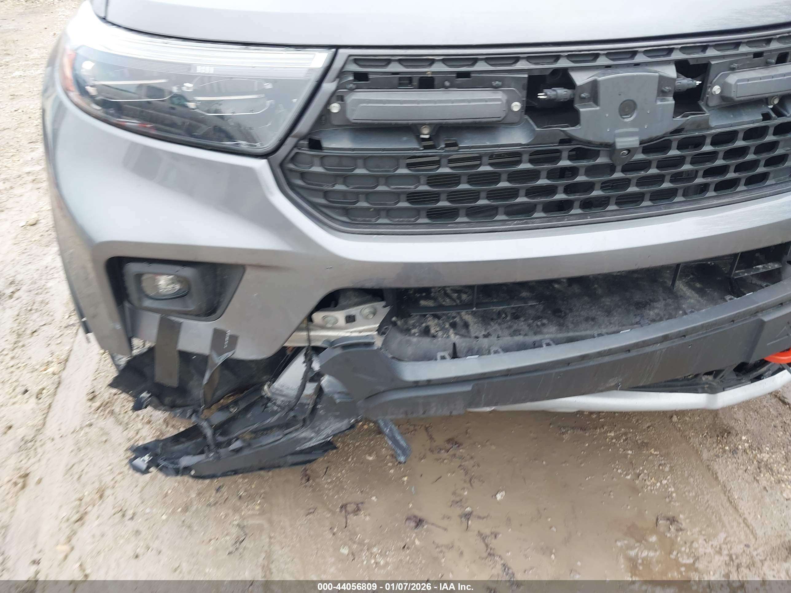 FORD EXPLORER image 6