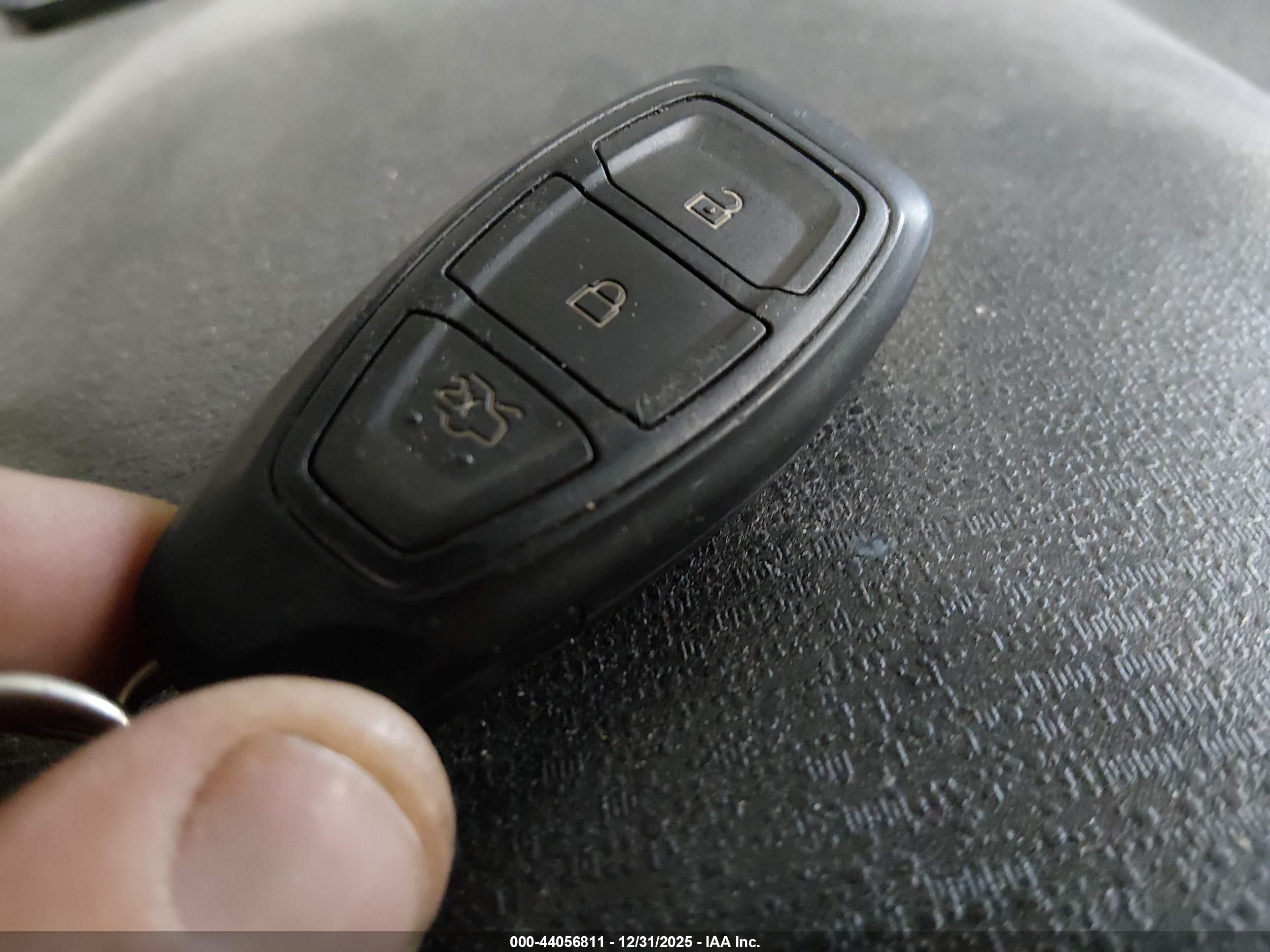 FORD FIESTA image 11
