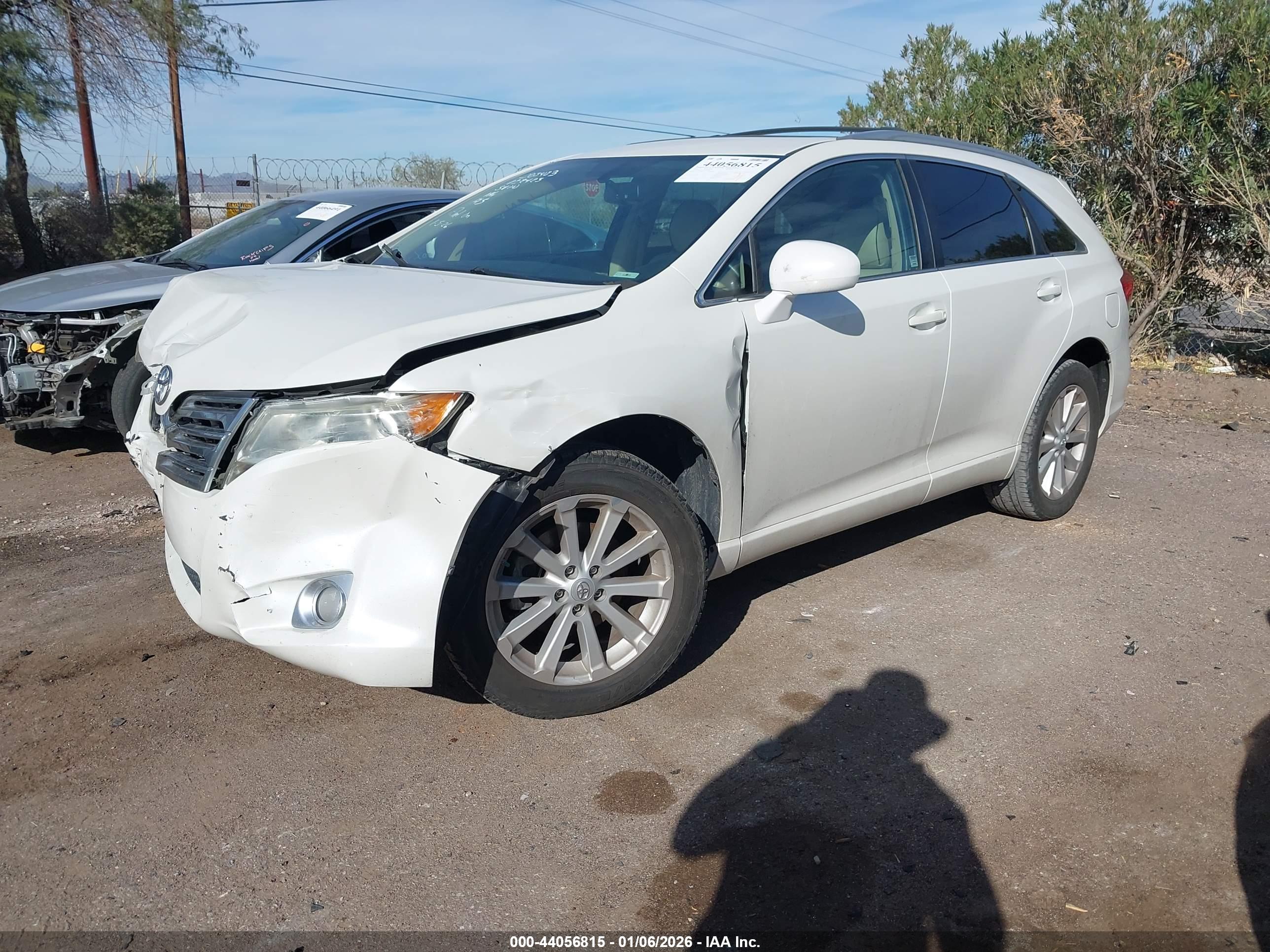 TOYOTA VENZA image 2