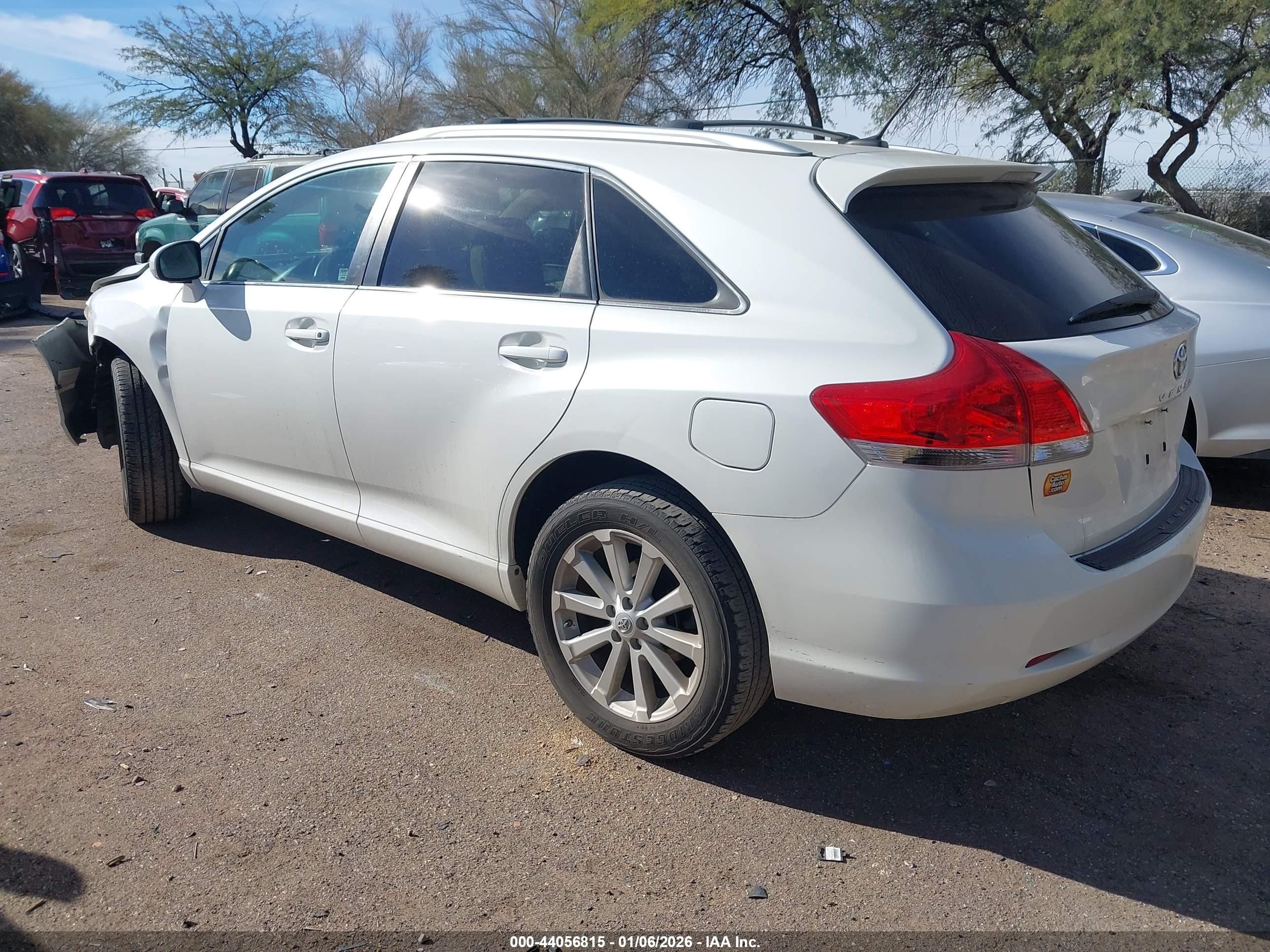 TOYOTA VENZA image 3