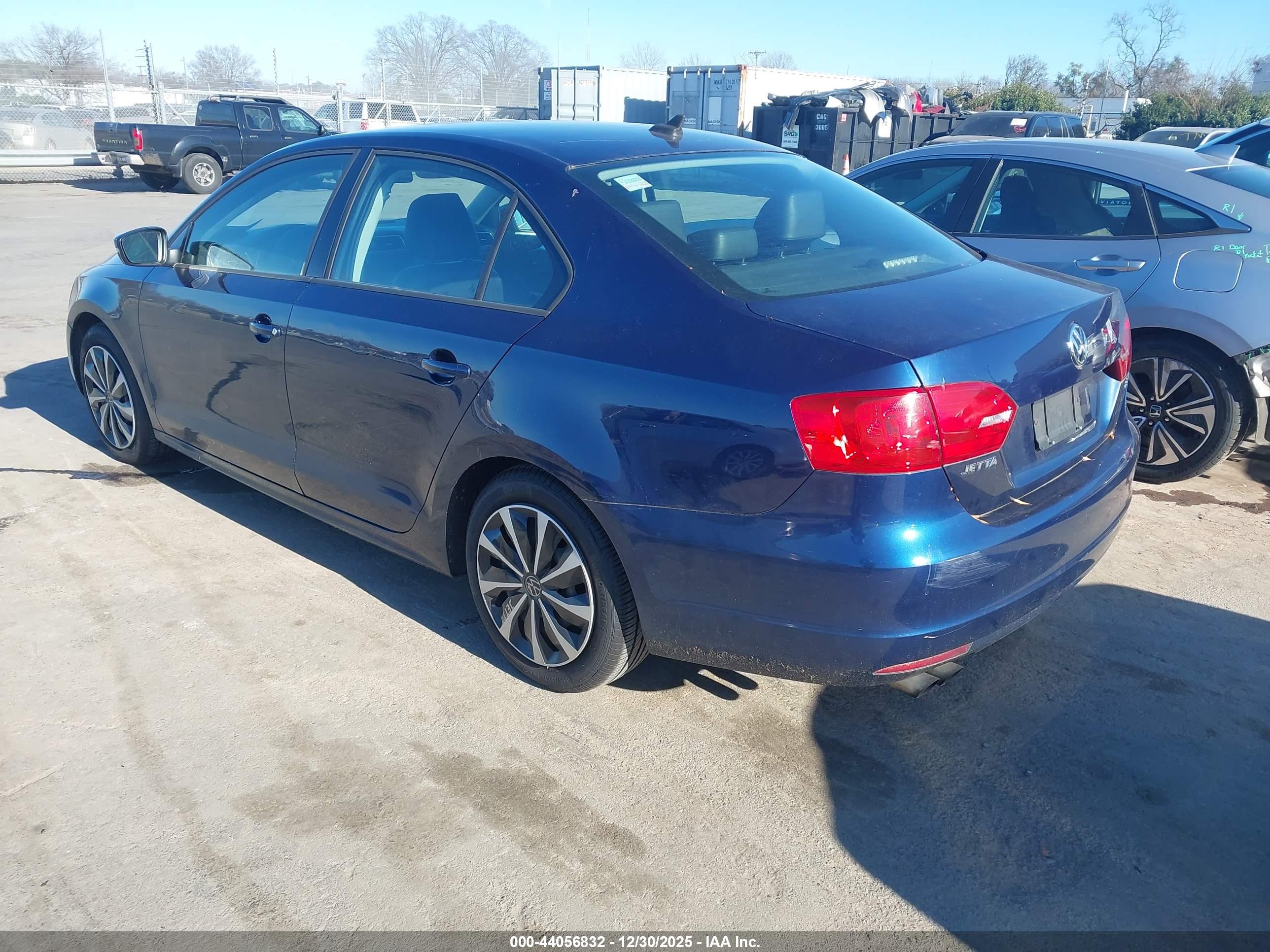 VOLKSWAGEN JETTA image 3