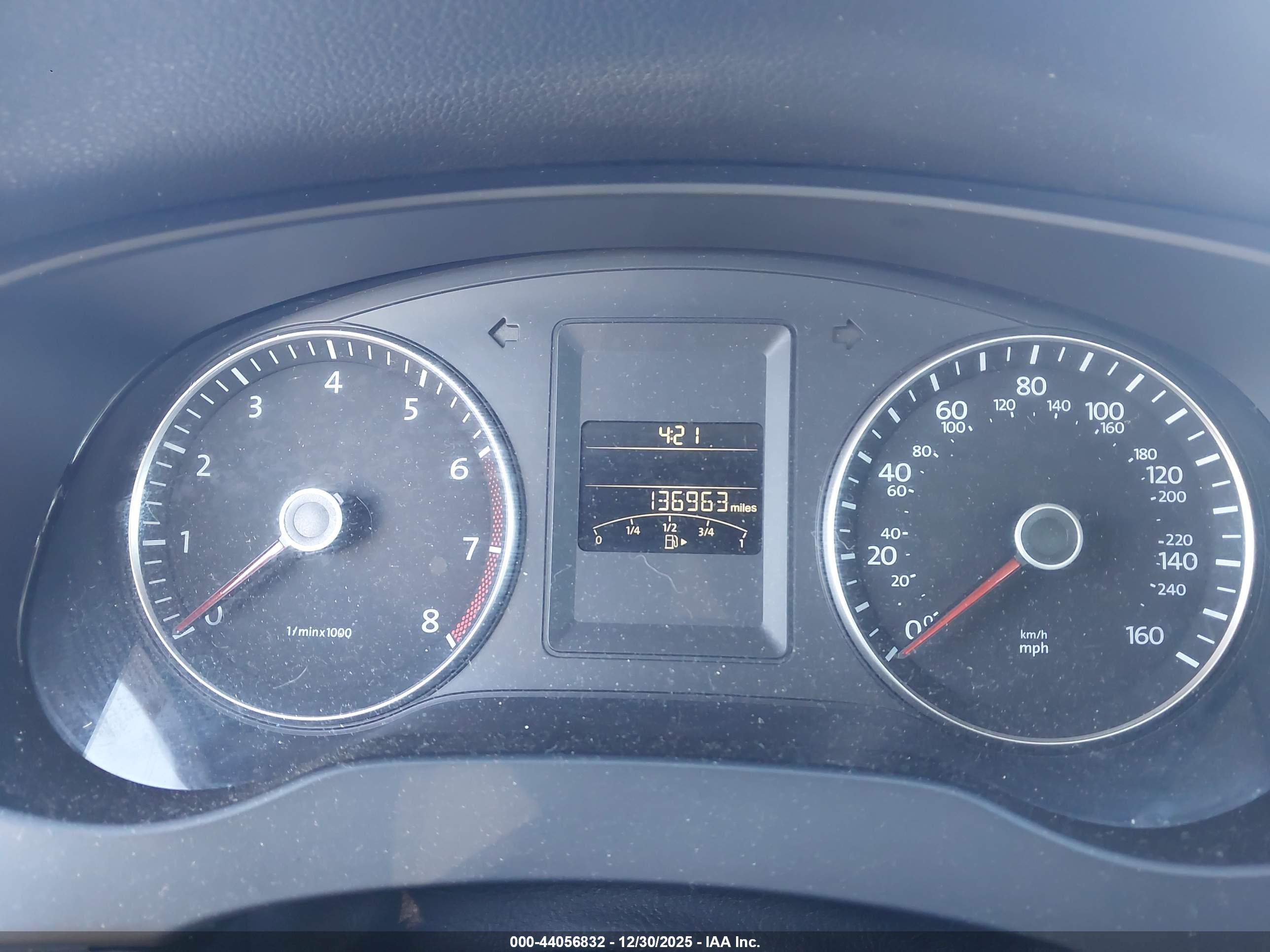 VOLKSWAGEN JETTA image 7