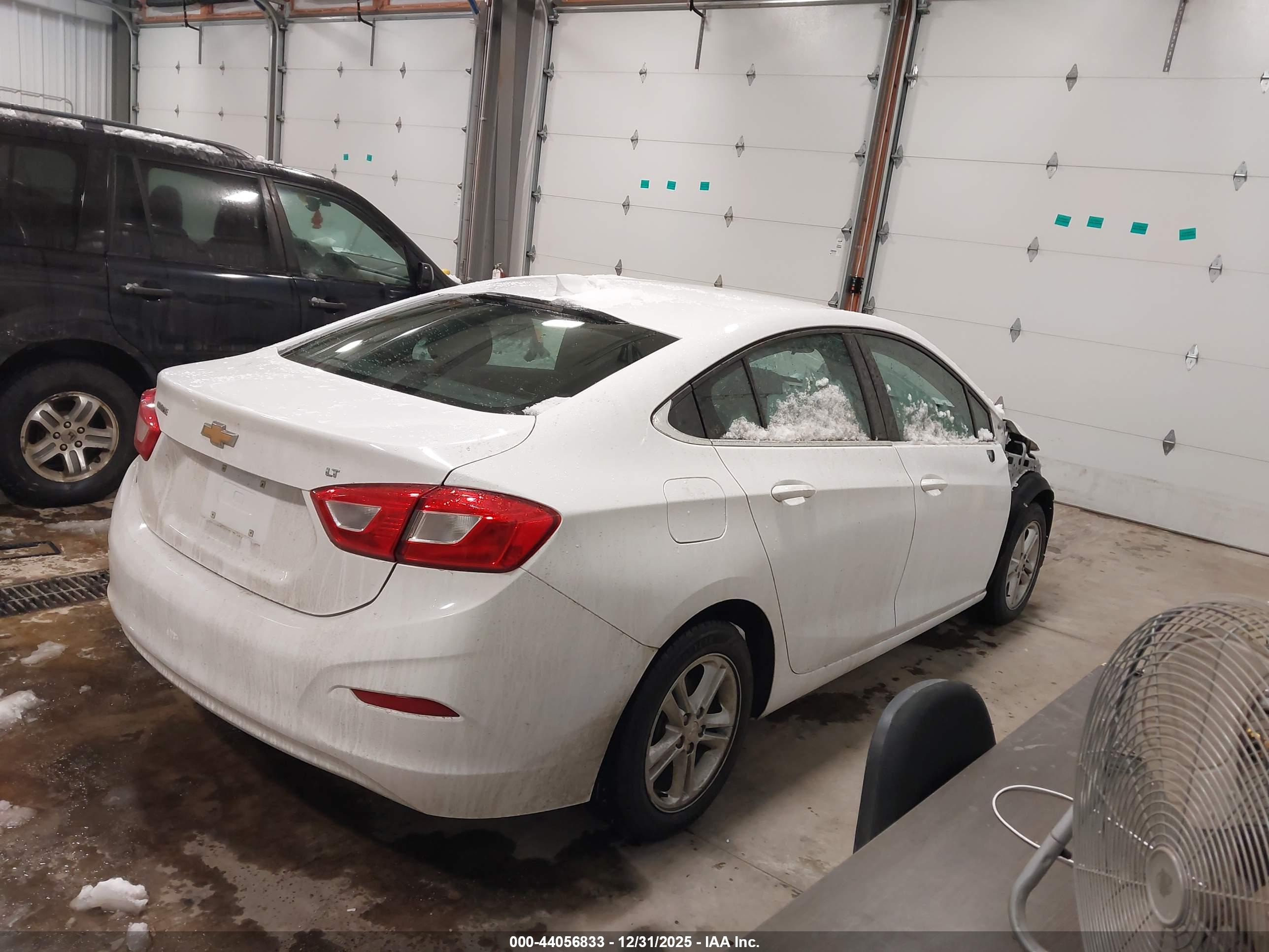 CHEVROLET CRUZE image 4