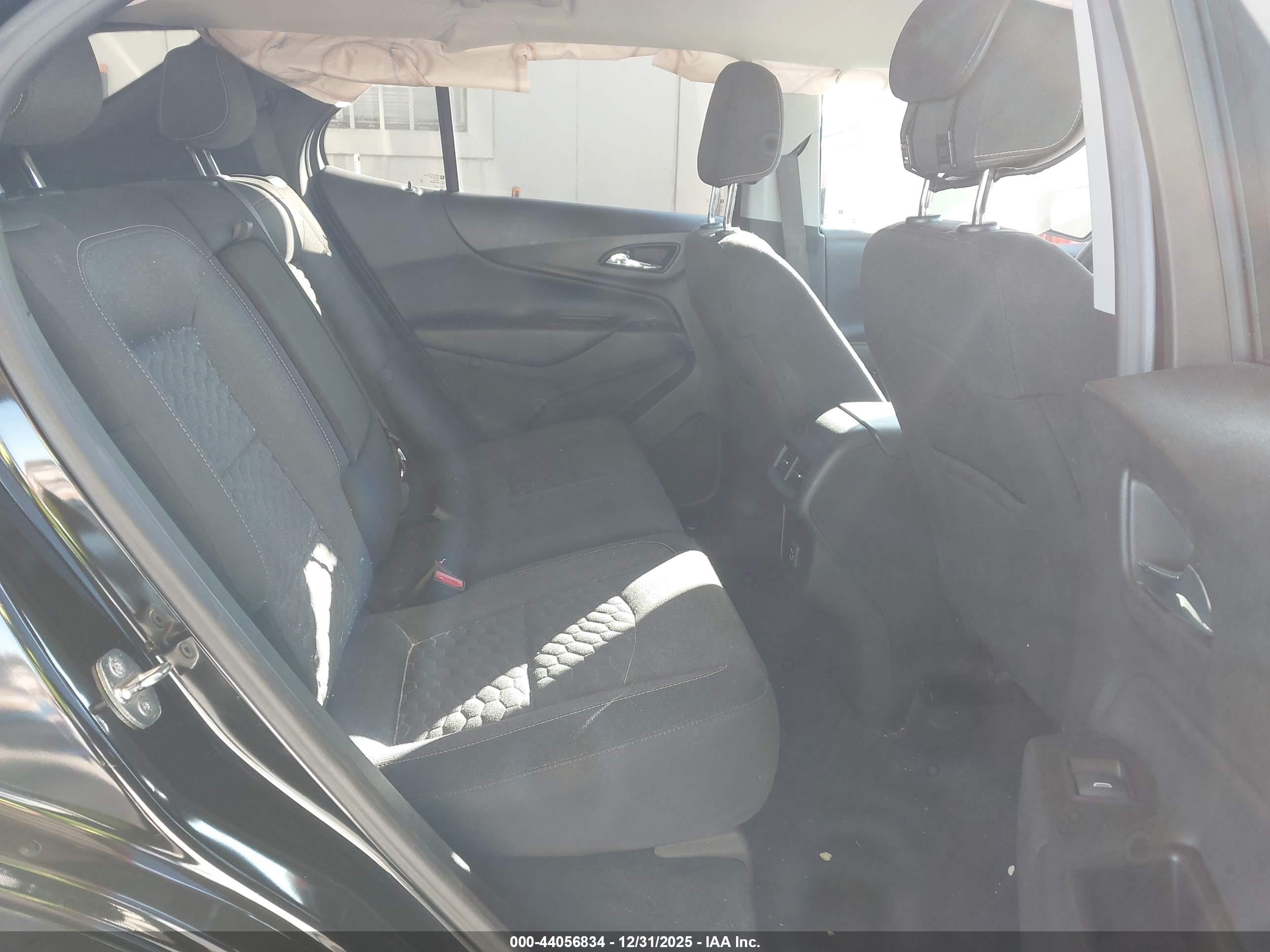 CHEVROLET EQUINOX image 8