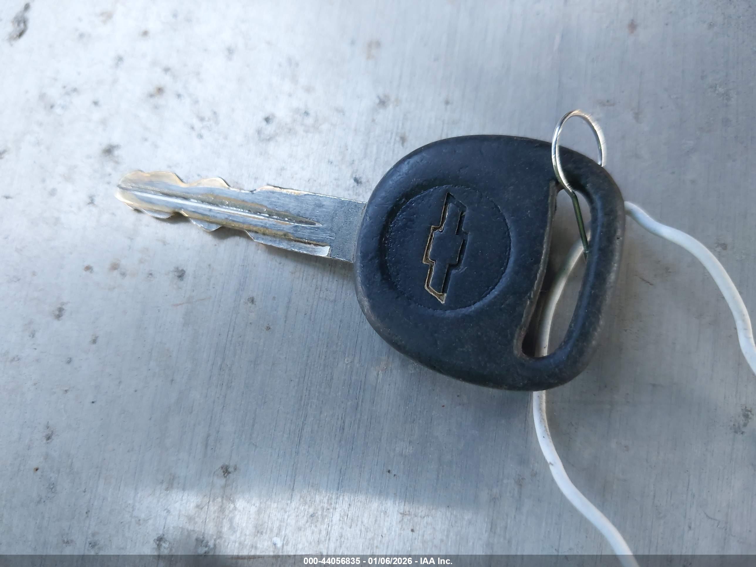 CHEVROLET SILVERADO image 11