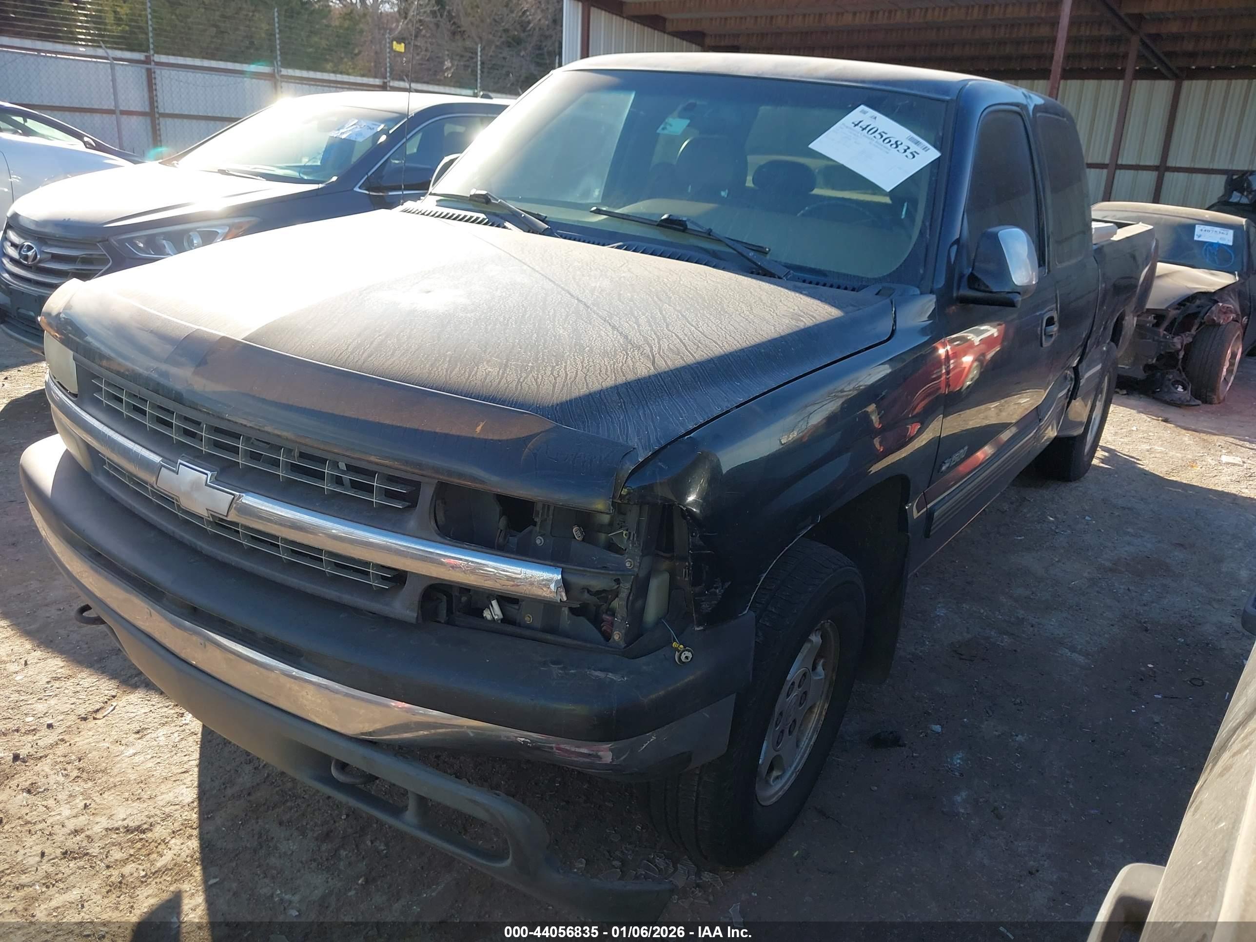 CHEVROLET SILVERADO image 2