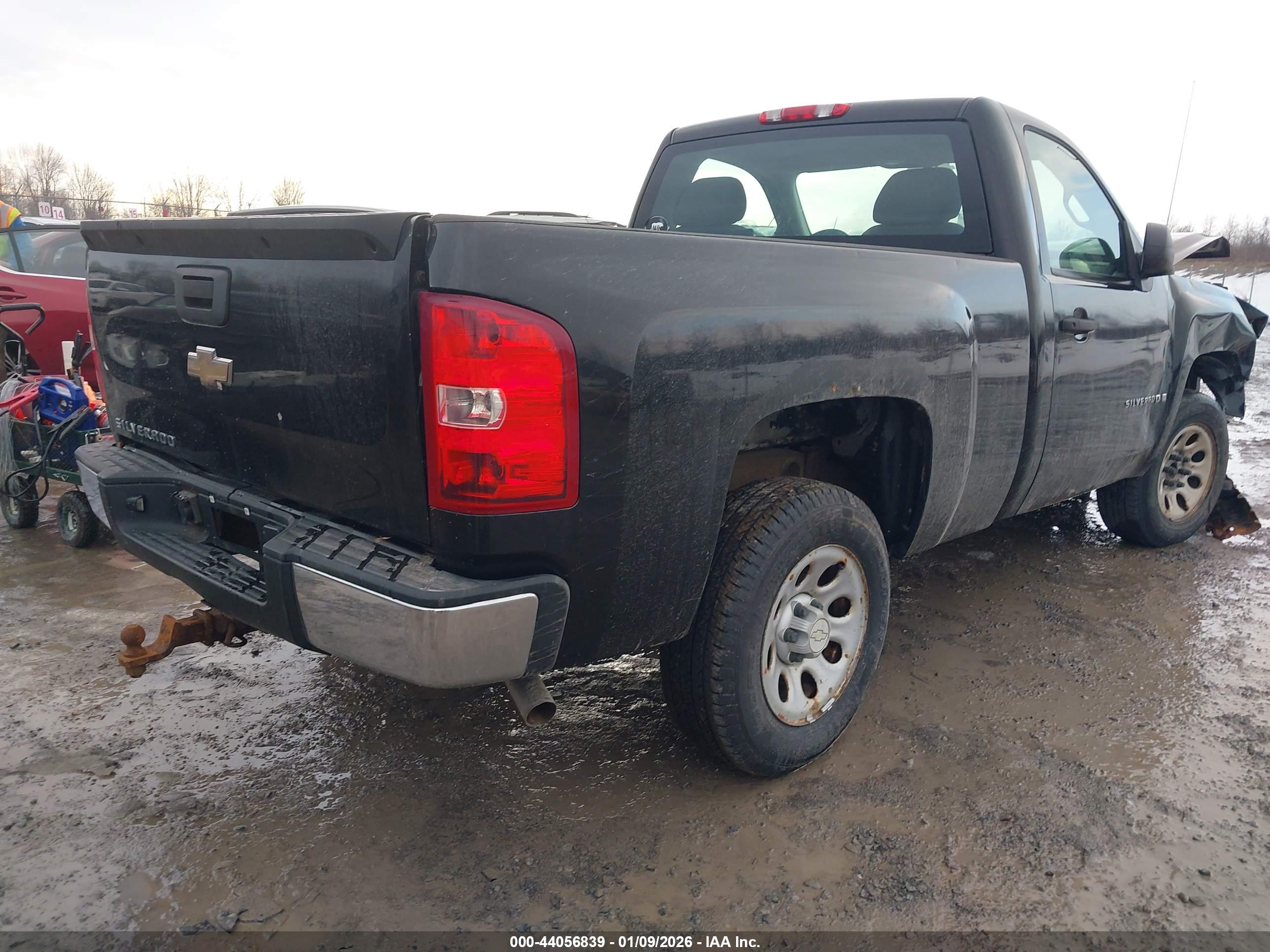 CHEVROLET SILVERADO image 4