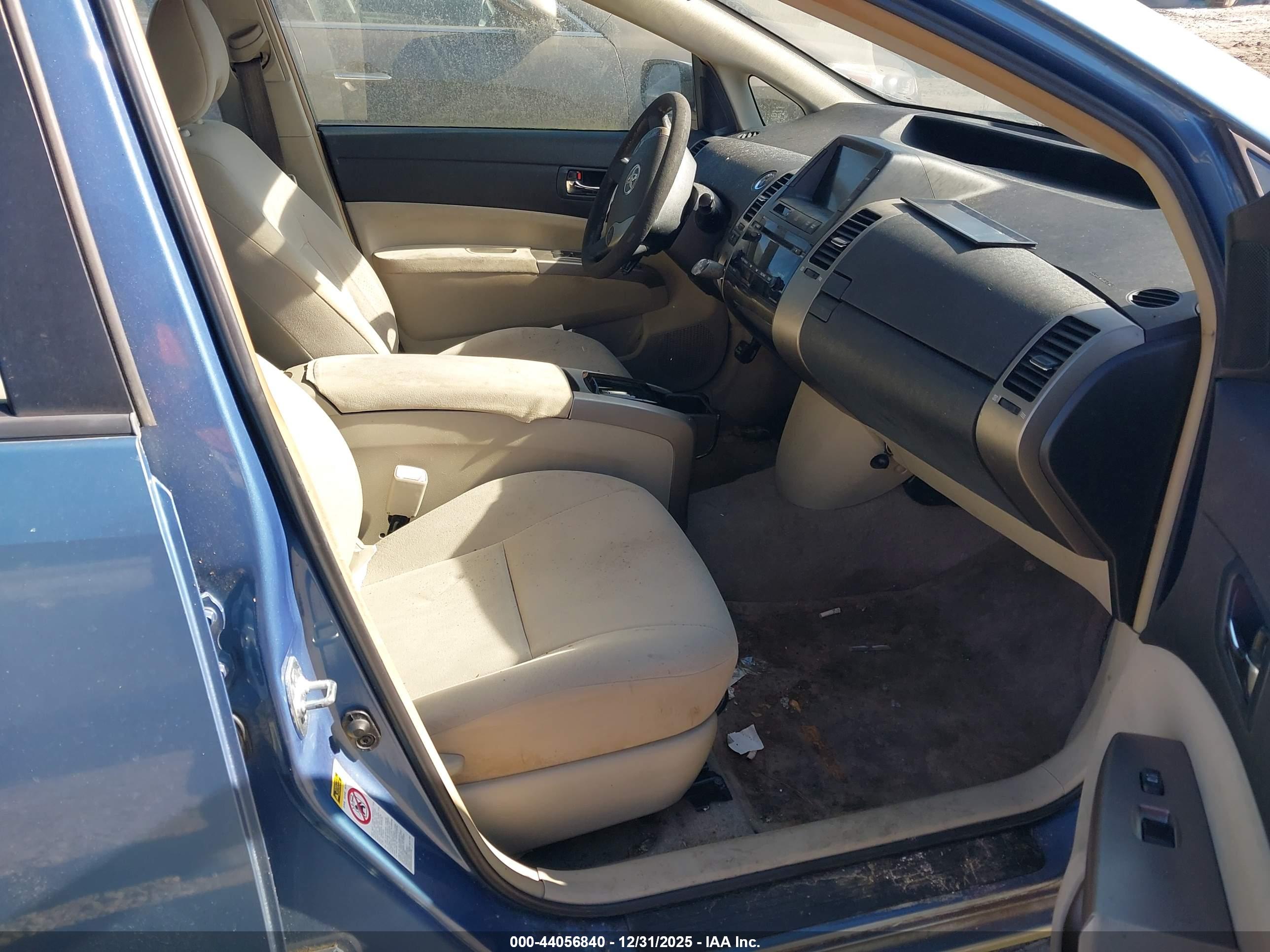 TOYOTA PRIUS image 5
