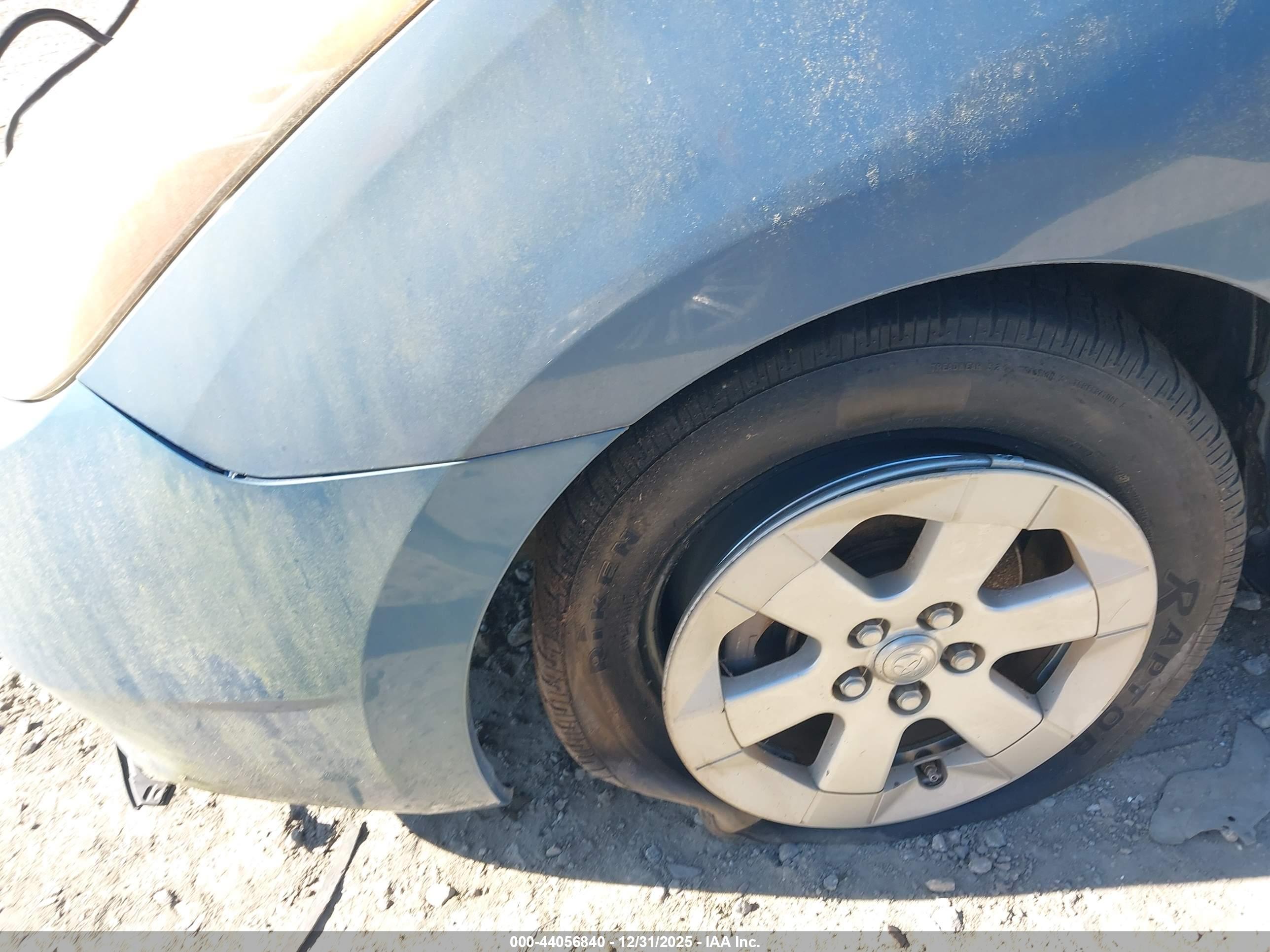 TOYOTA PRIUS image 6