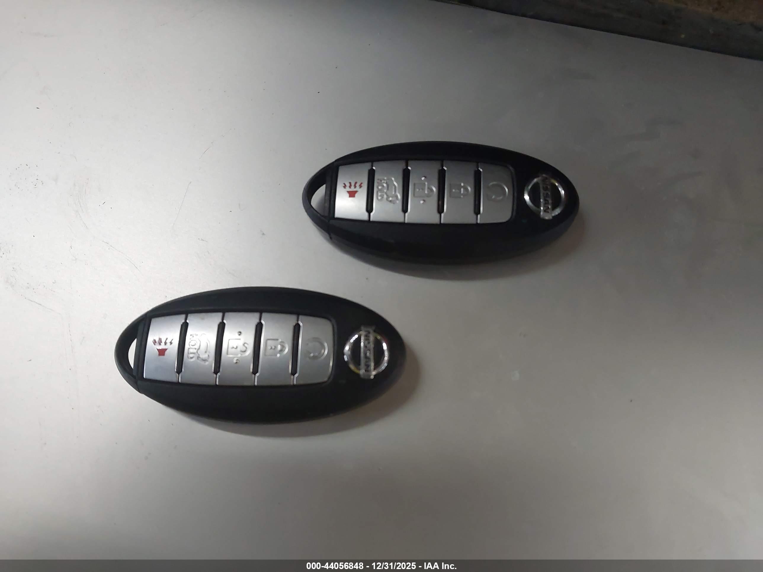 NISSAN ROGUE image 11