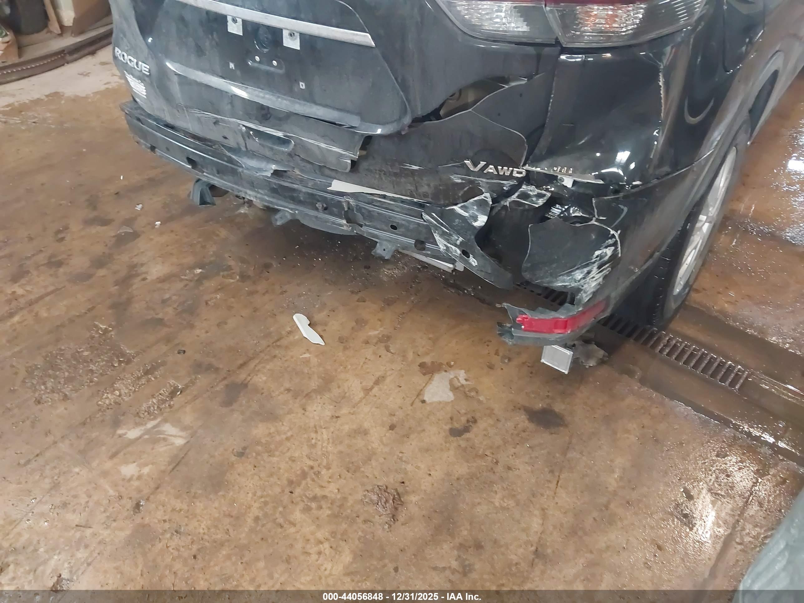 NISSAN ROGUE image 6