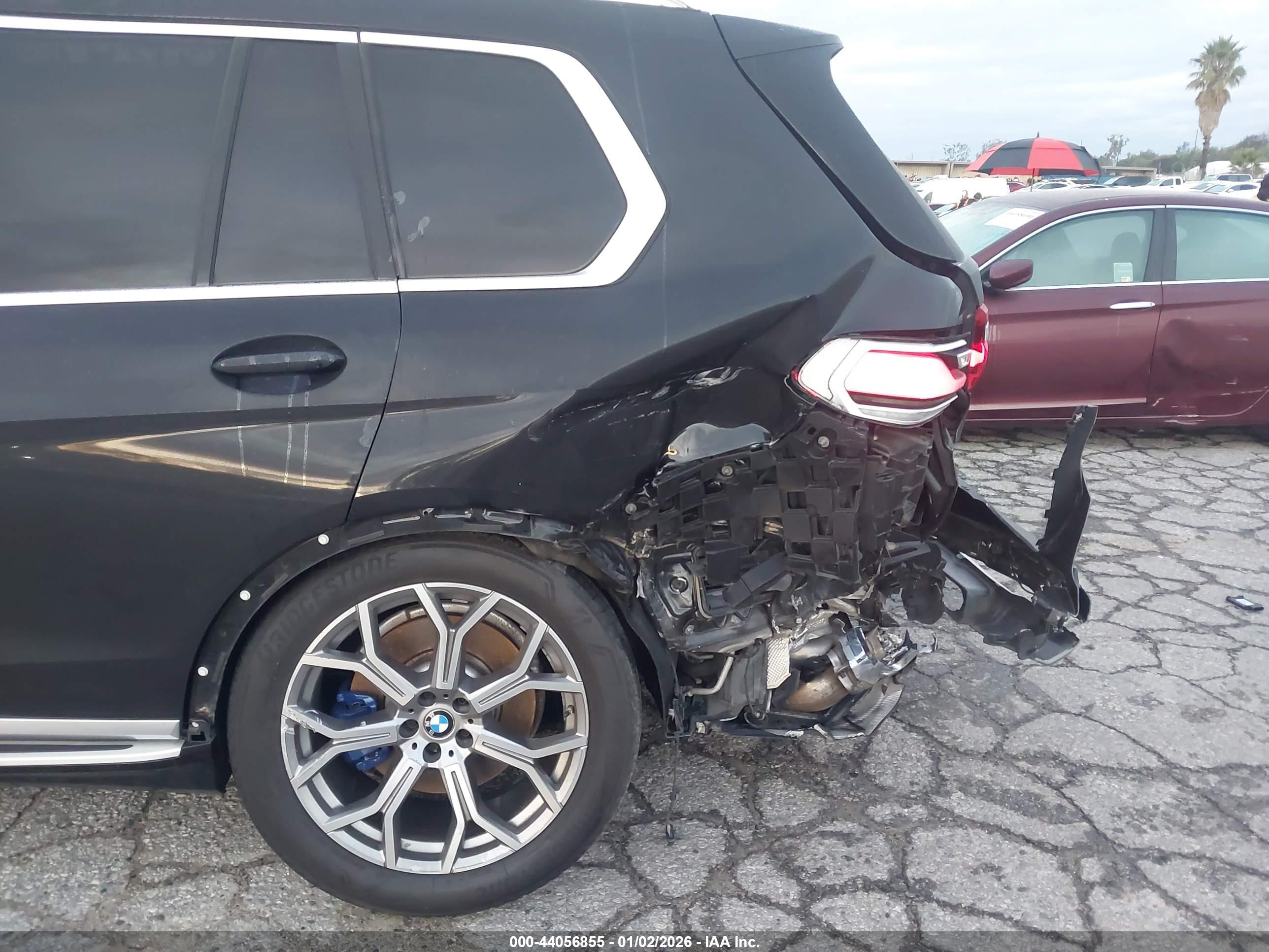 BMW X7 image 6