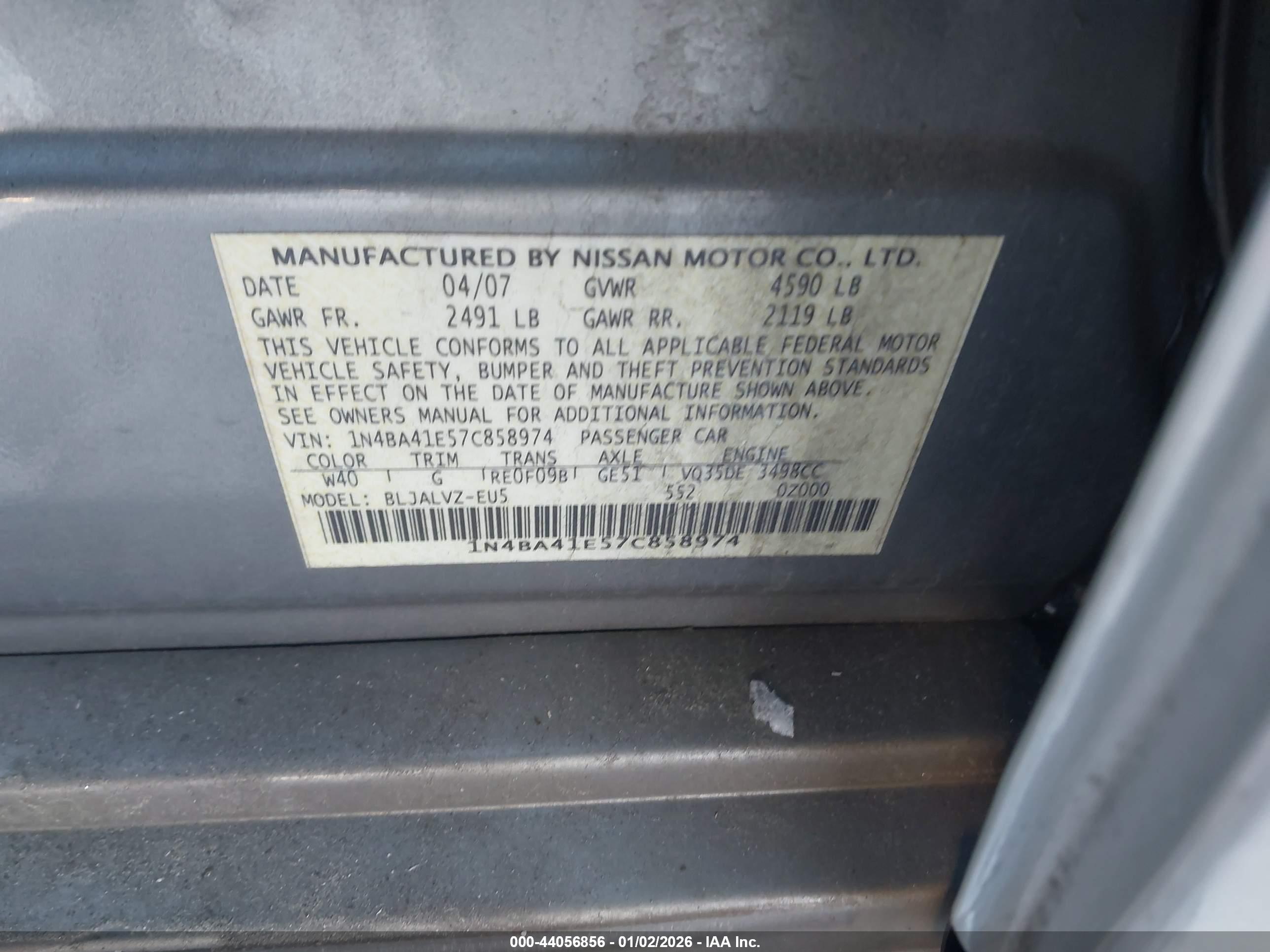 NISSAN MAXIMA image 9