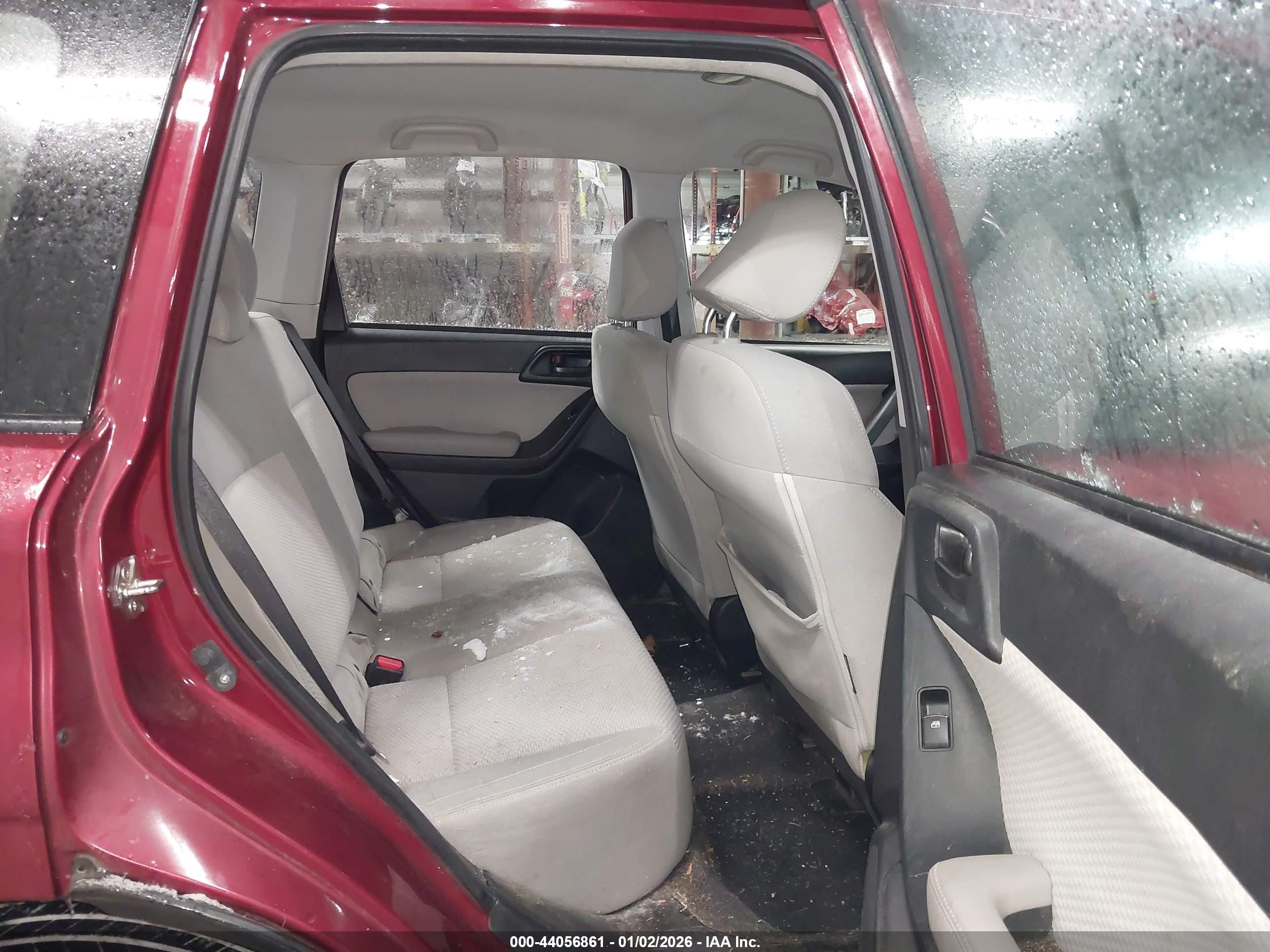 SUBARU FORESTER image 8