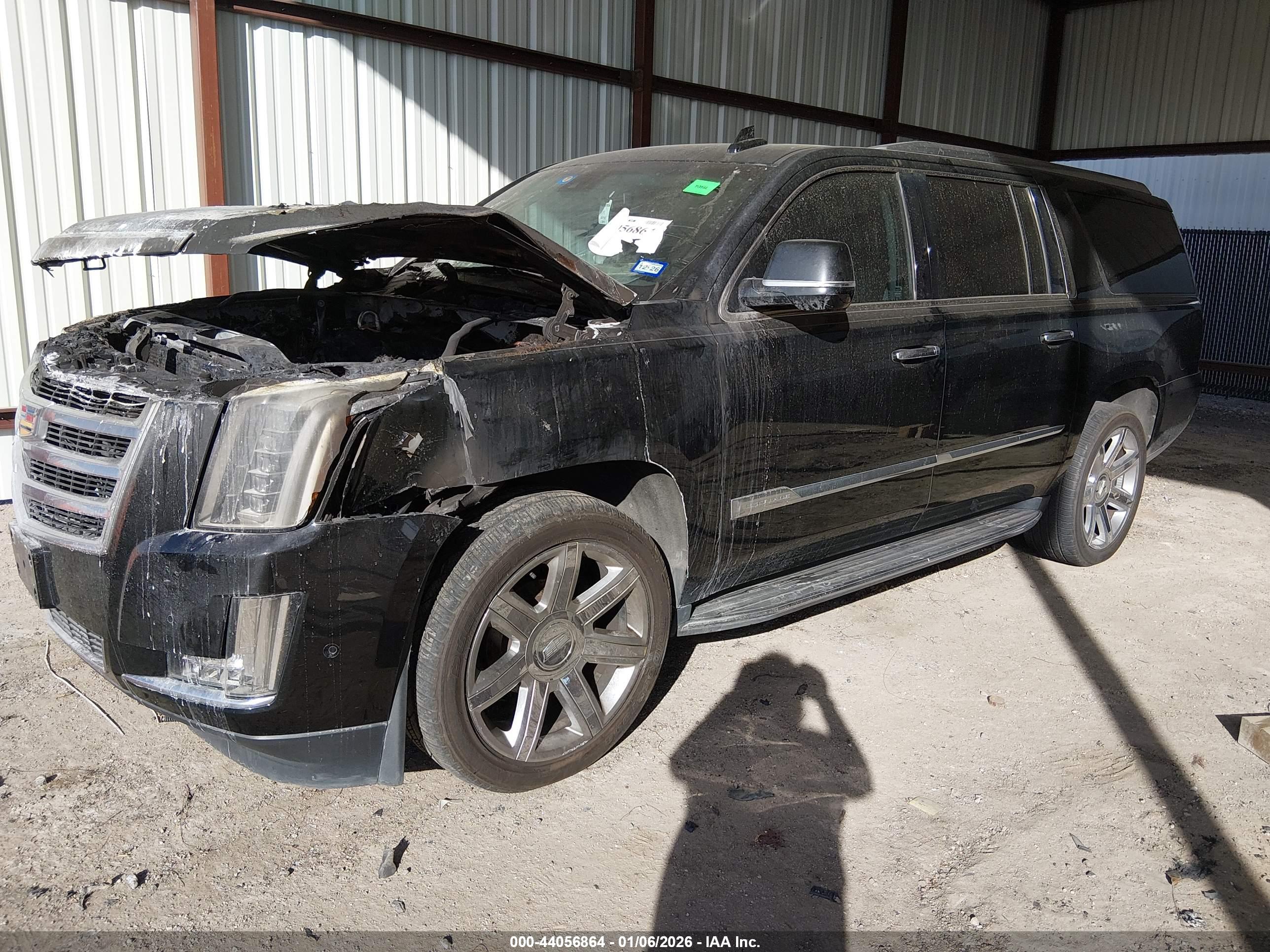 CADILLAC ESCALADE image 2