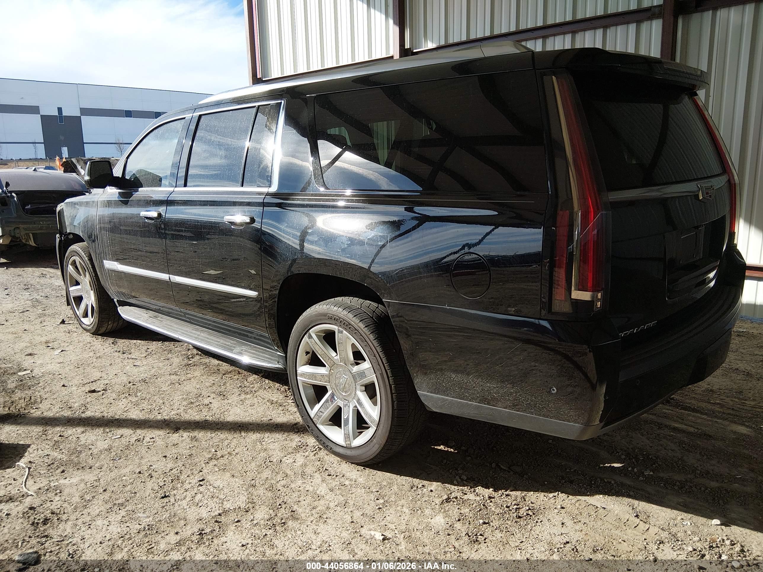 CADILLAC ESCALADE image 3