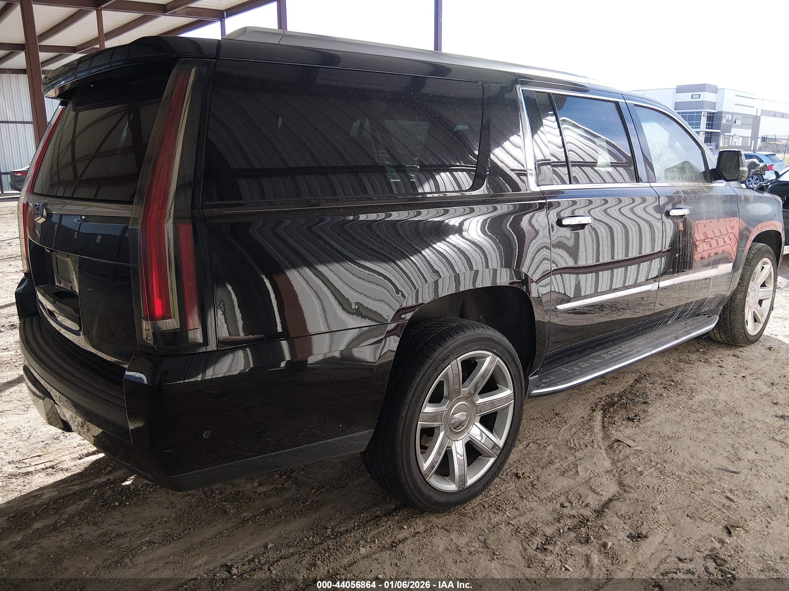 CADILLAC ESCALADE image 4