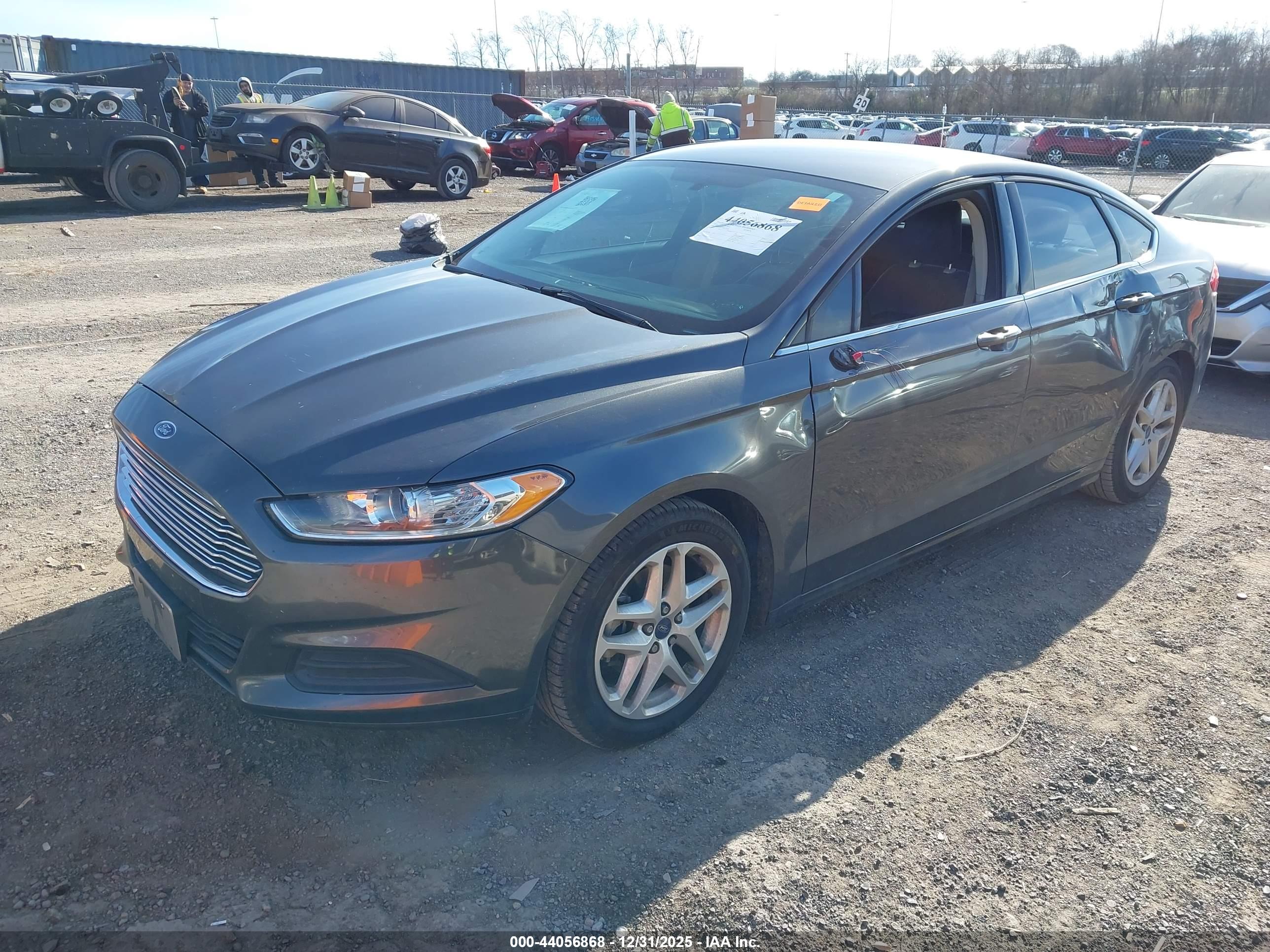 FORD FUSION image 2