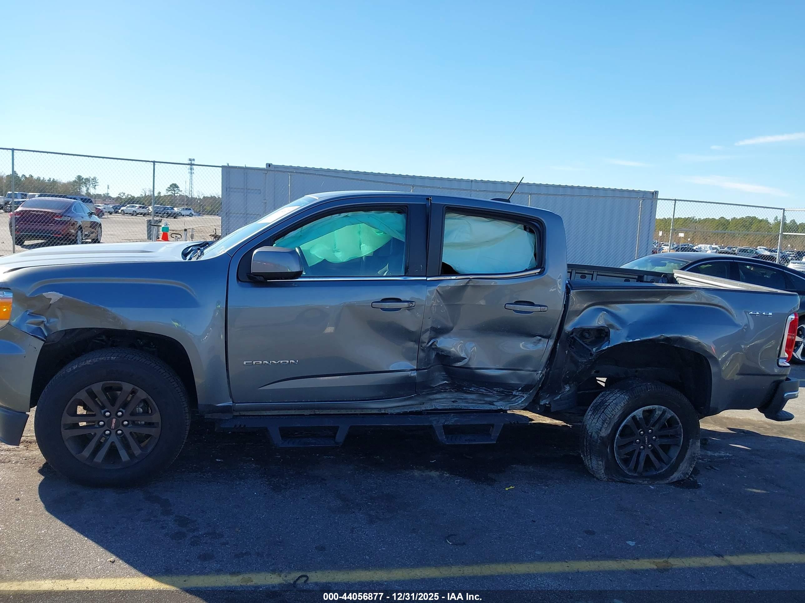 GMC CANYON image 6