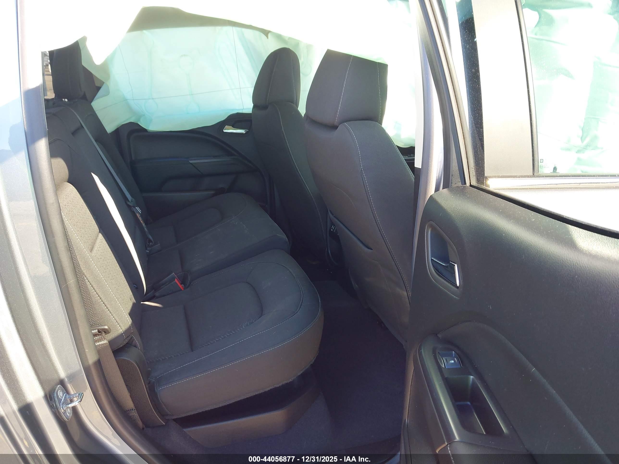 GMC CANYON image 8