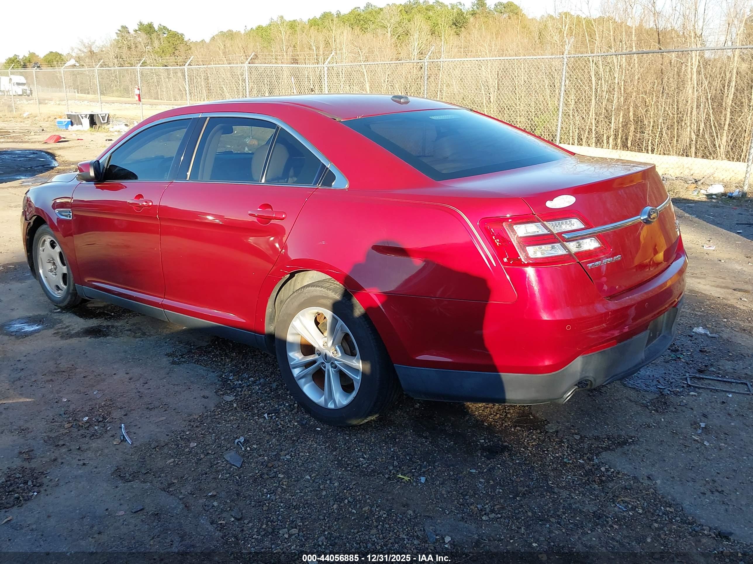 FORD TAURUS image 3