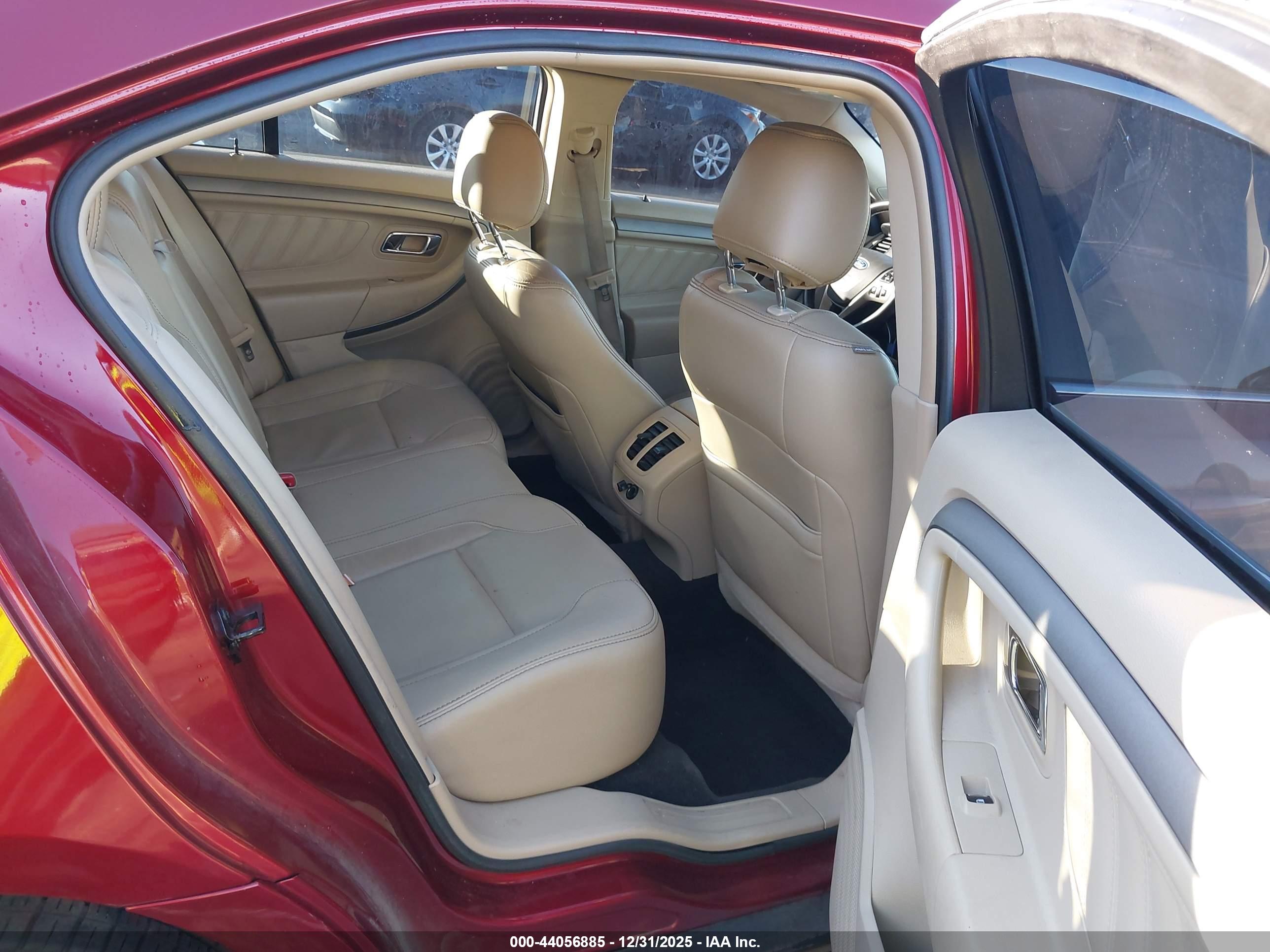 FORD TAURUS image 8