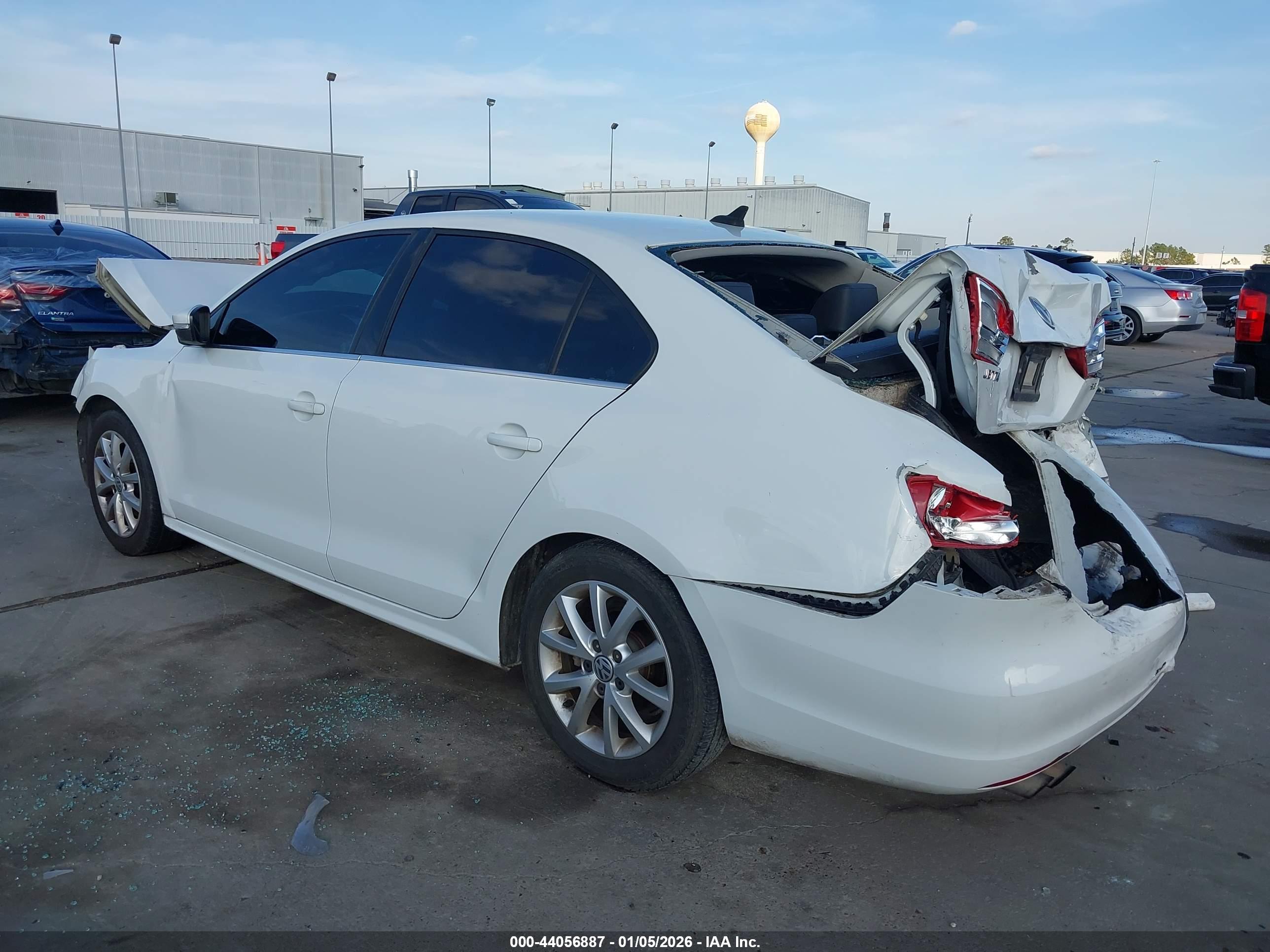 VOLKSWAGEN JETTA image 3