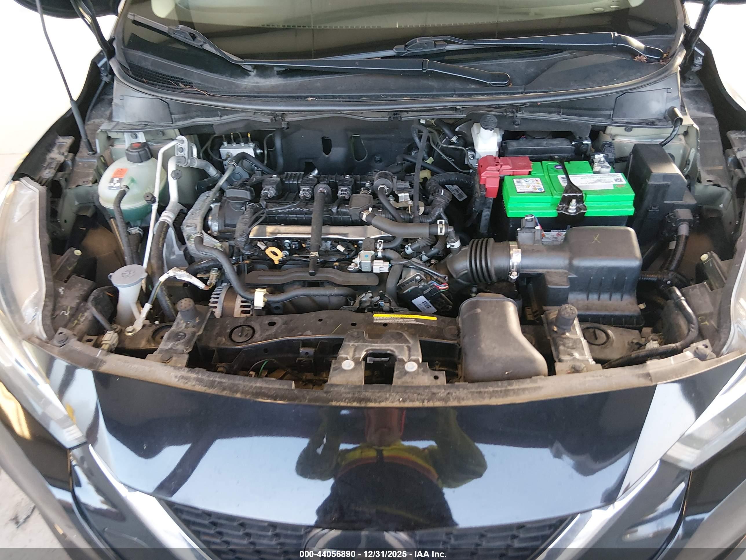 NISSAN VERSA image 10