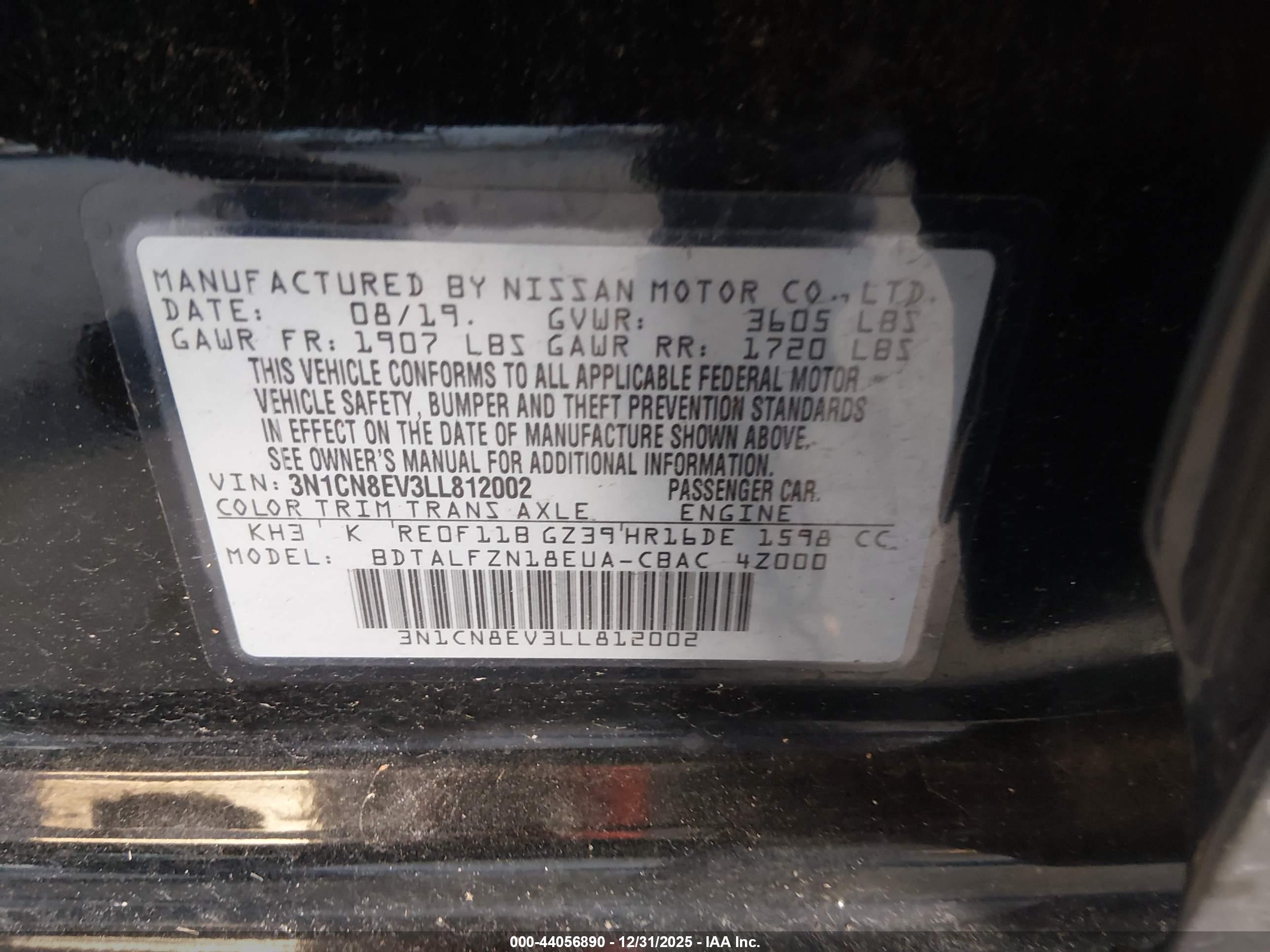 NISSAN VERSA image 9