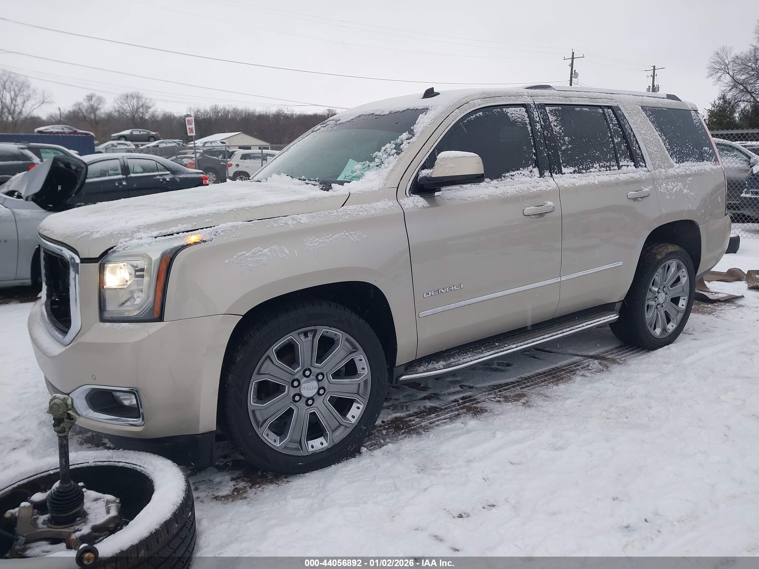 GMC YUKON image 2
