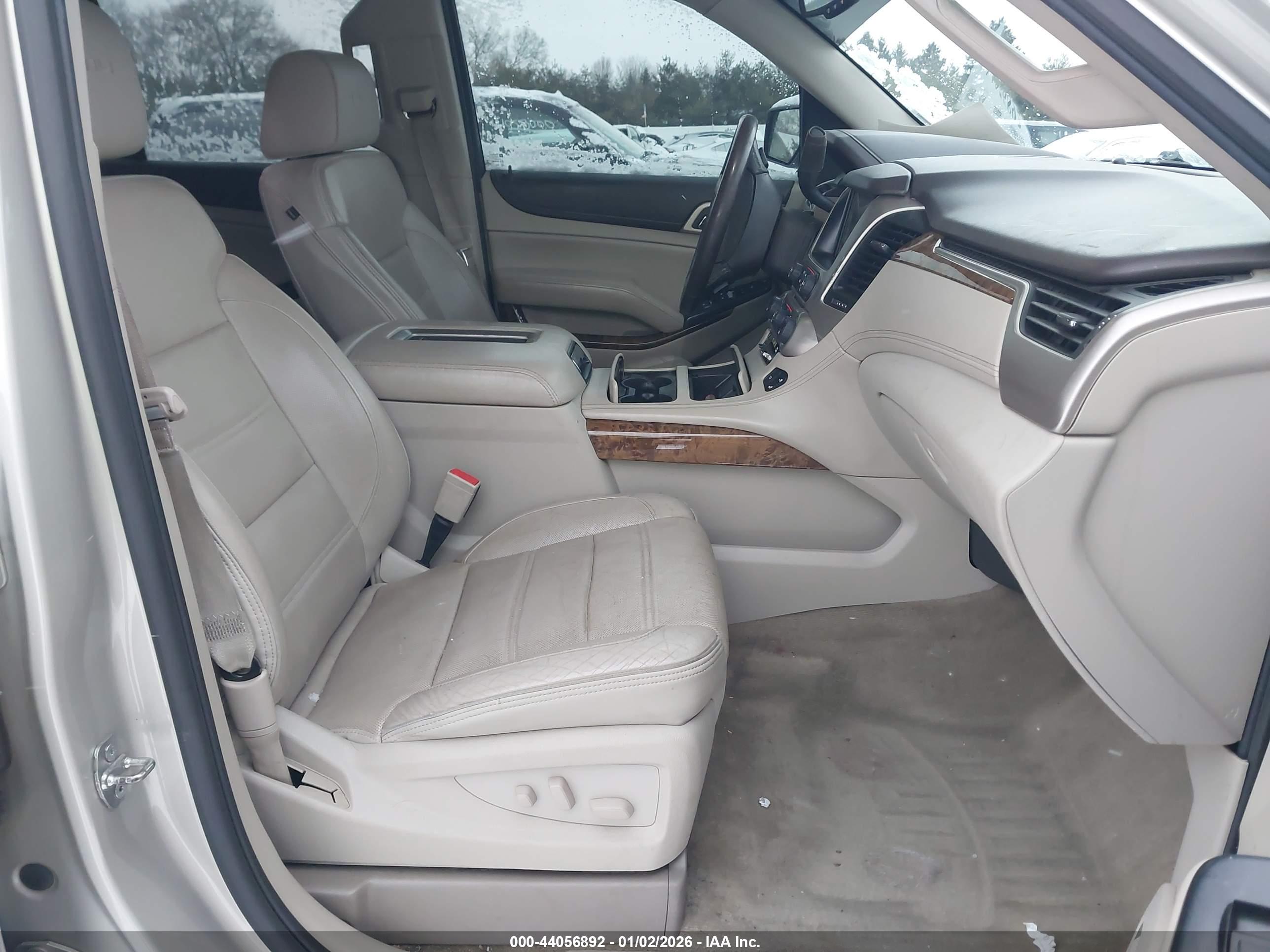 GMC YUKON image 5