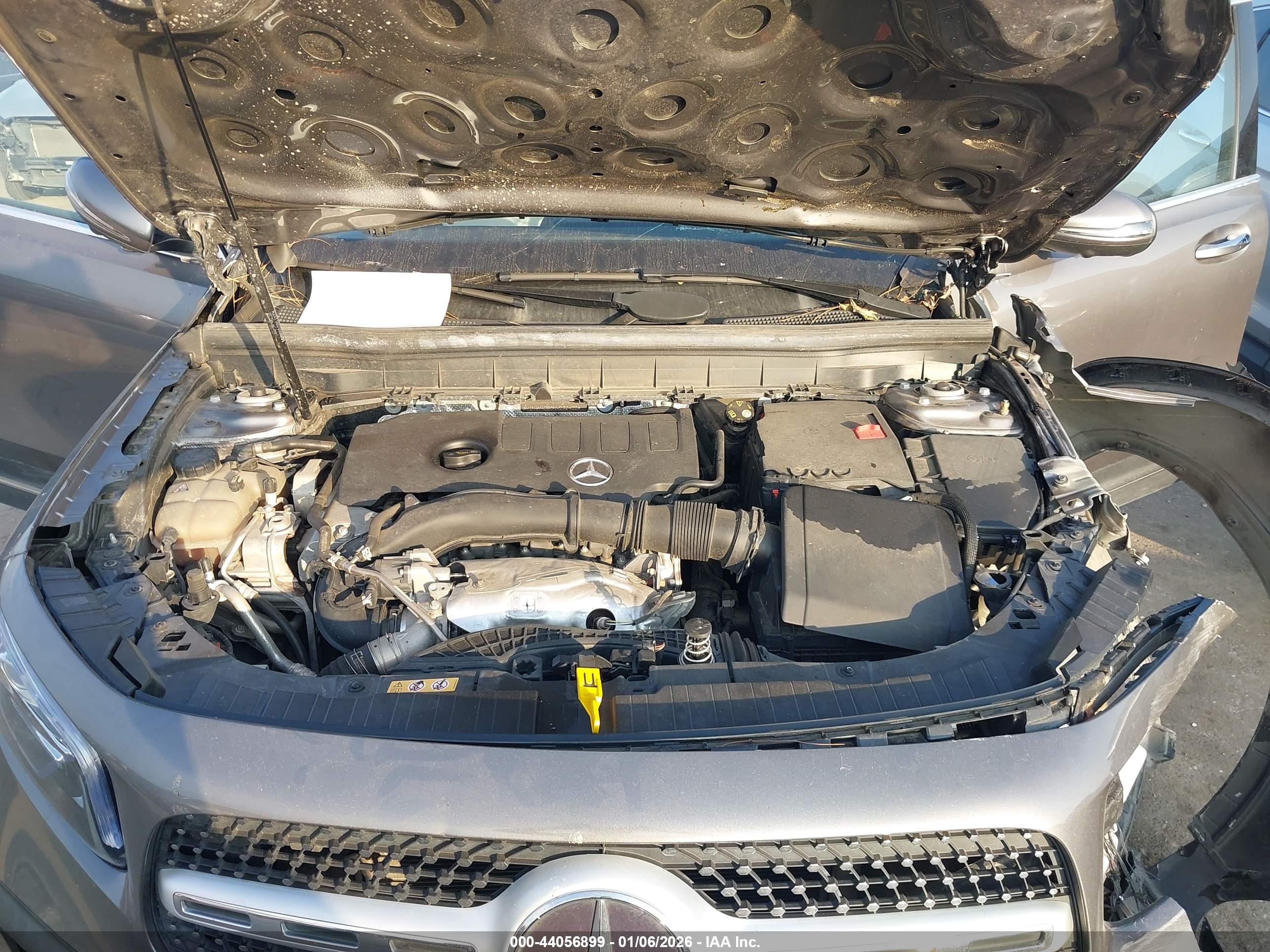 MERCEDES-BENZ GLB image 10