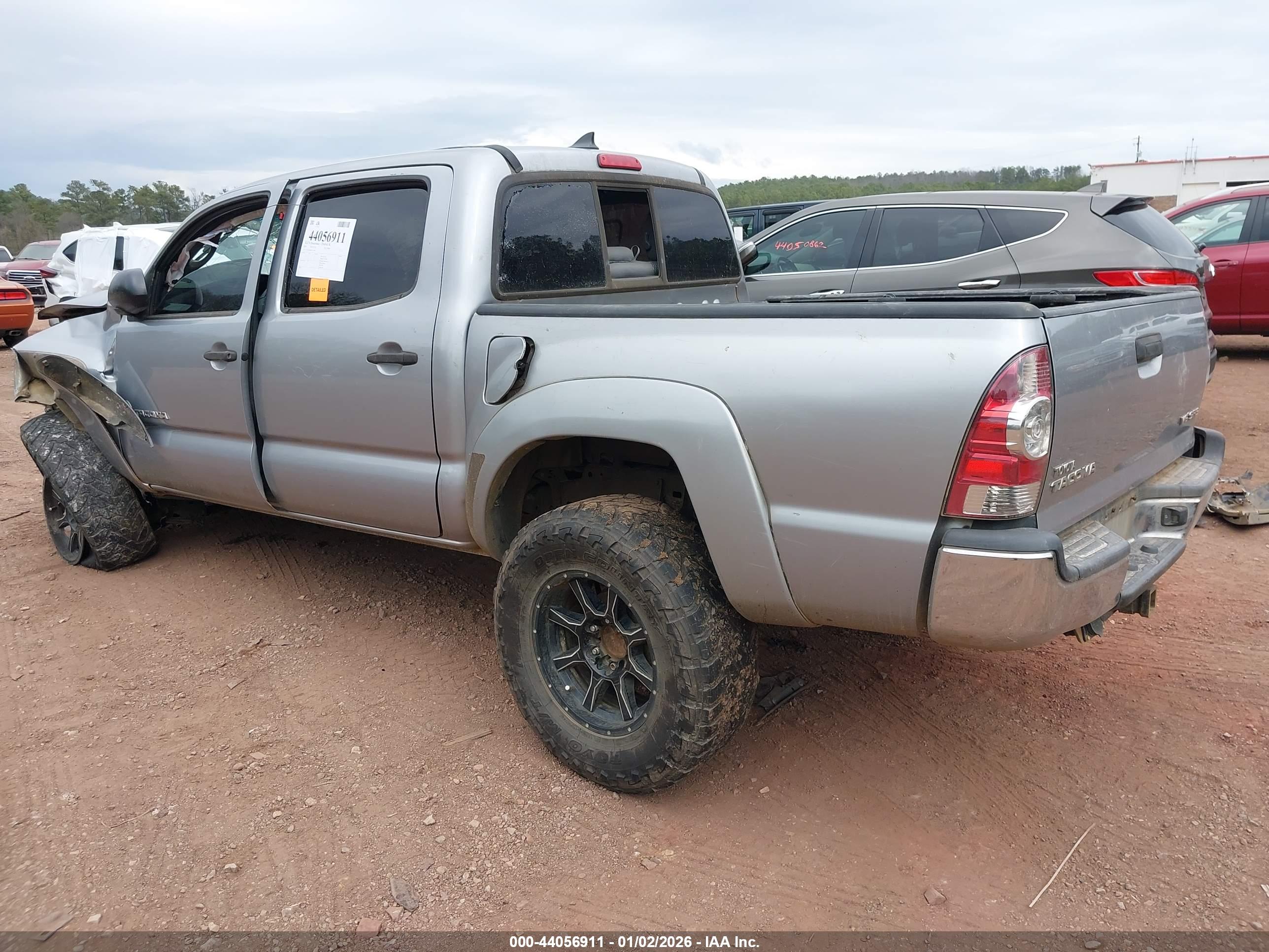 TOYOTA TACOMA image 3