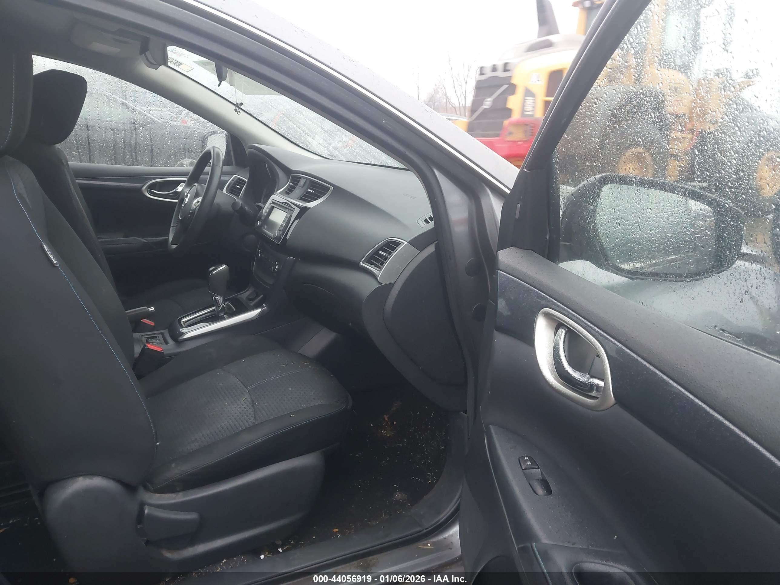 NISSAN SENTRA image 5