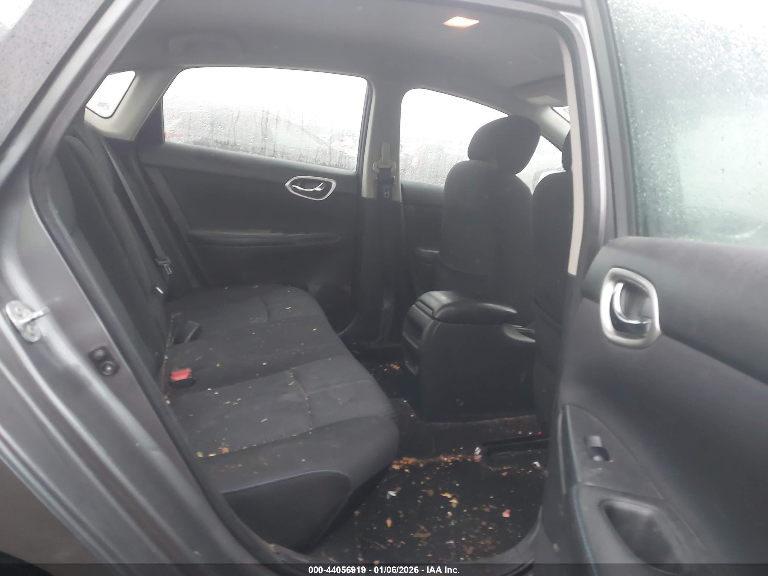 NISSAN SENTRA image 8