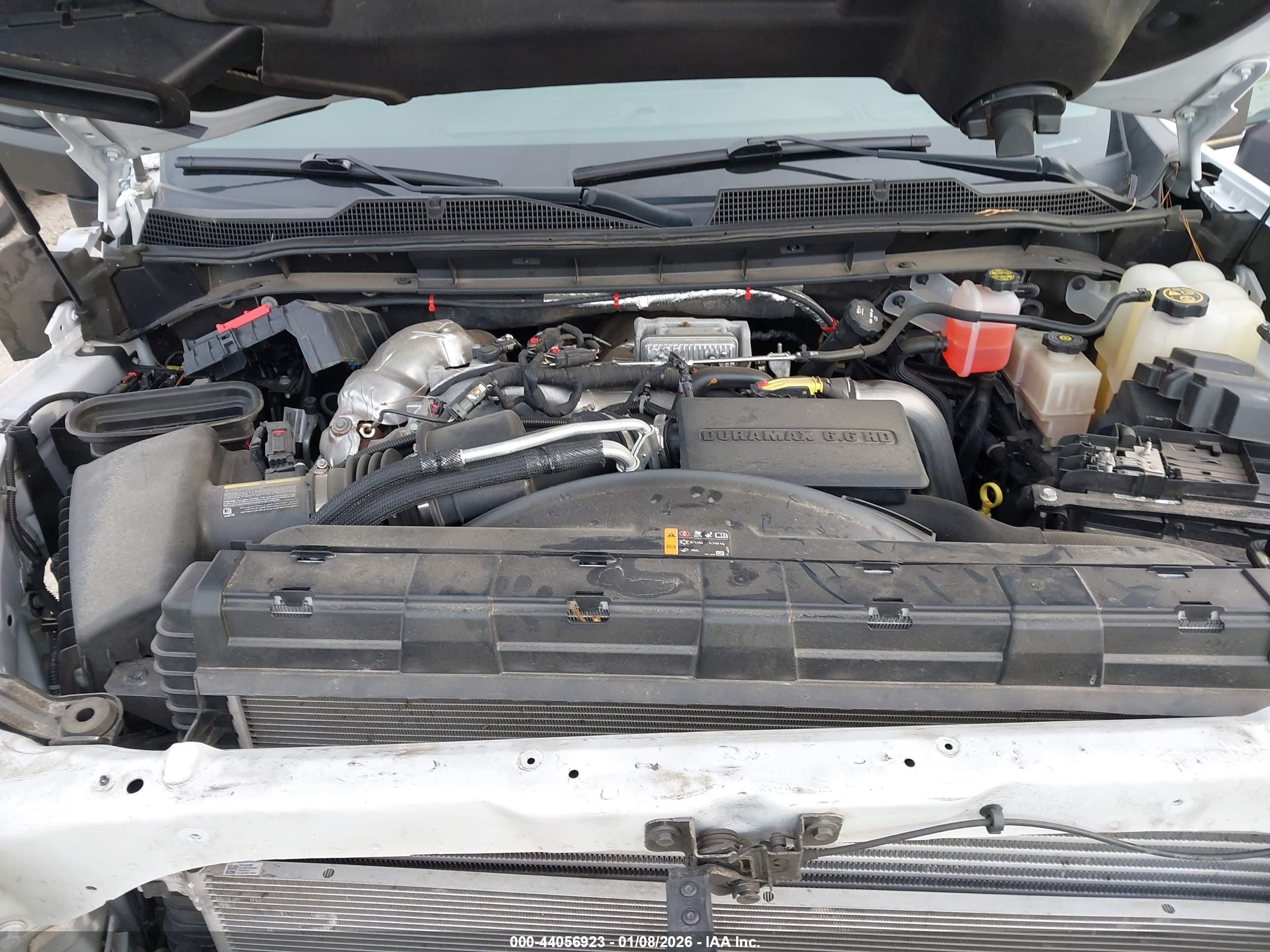 CHEVROLET SILVERADO image 10