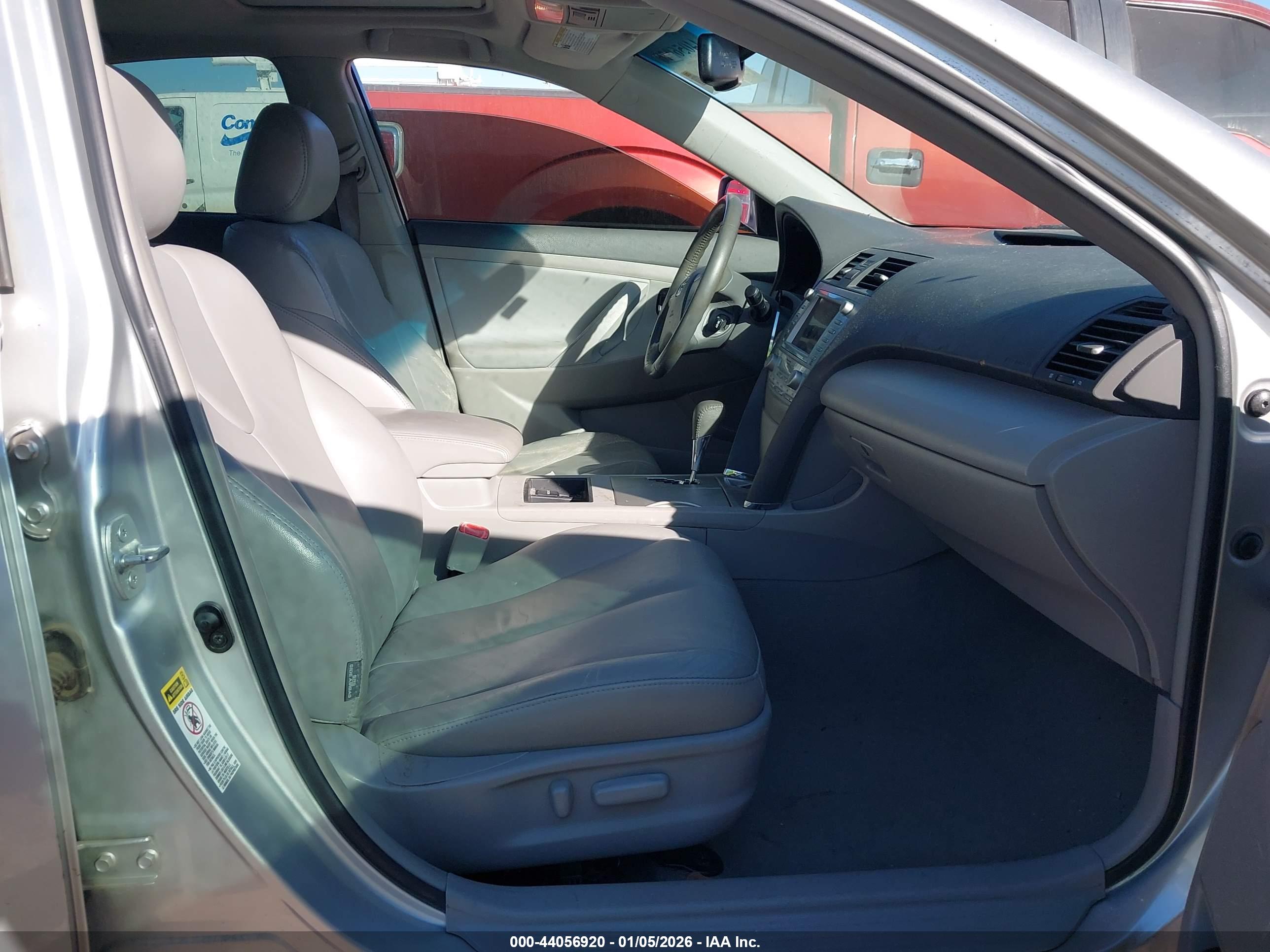 TOYOTA CAMRY image 5