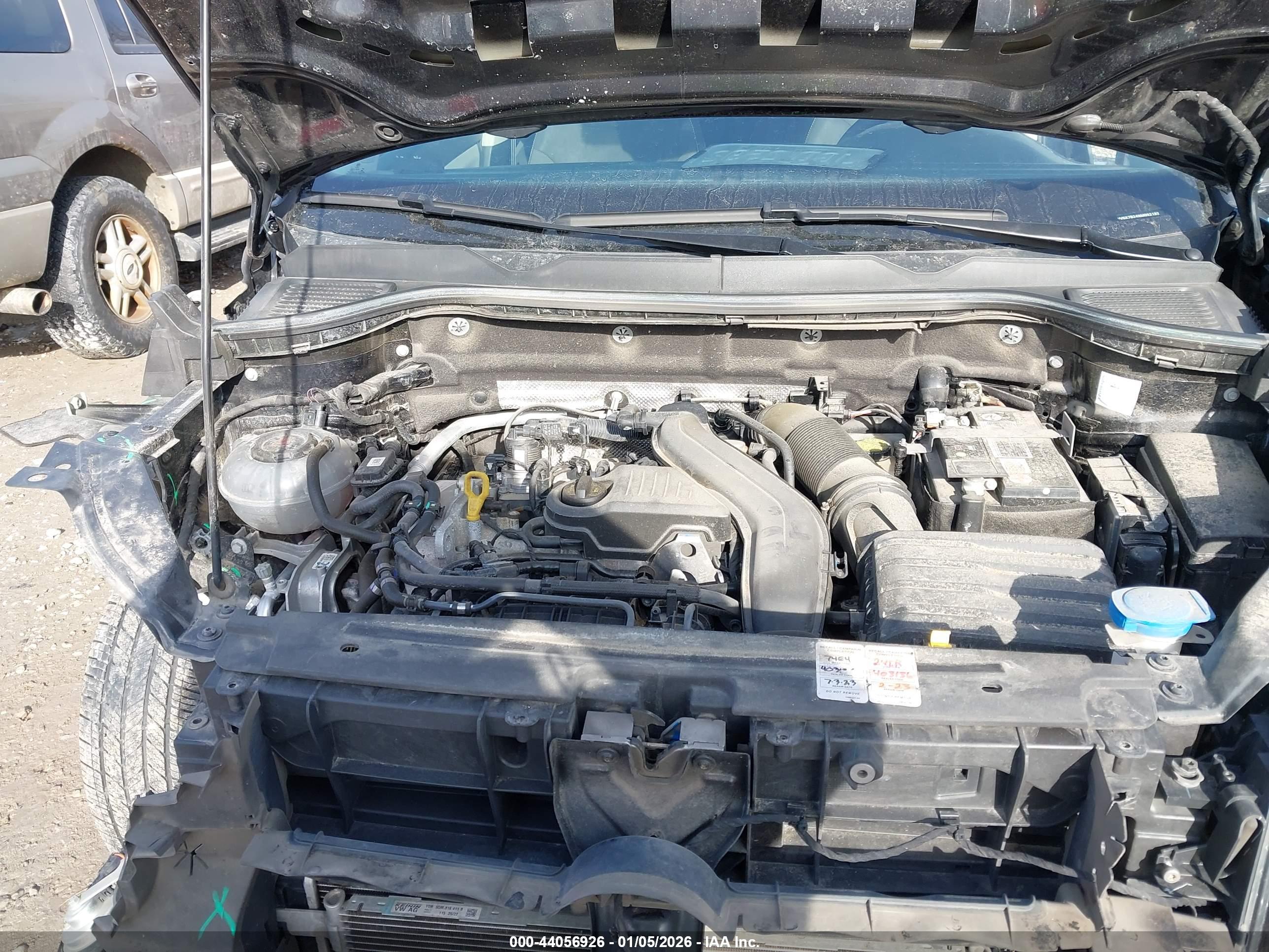 VOLKSWAGEN TAOS image 10